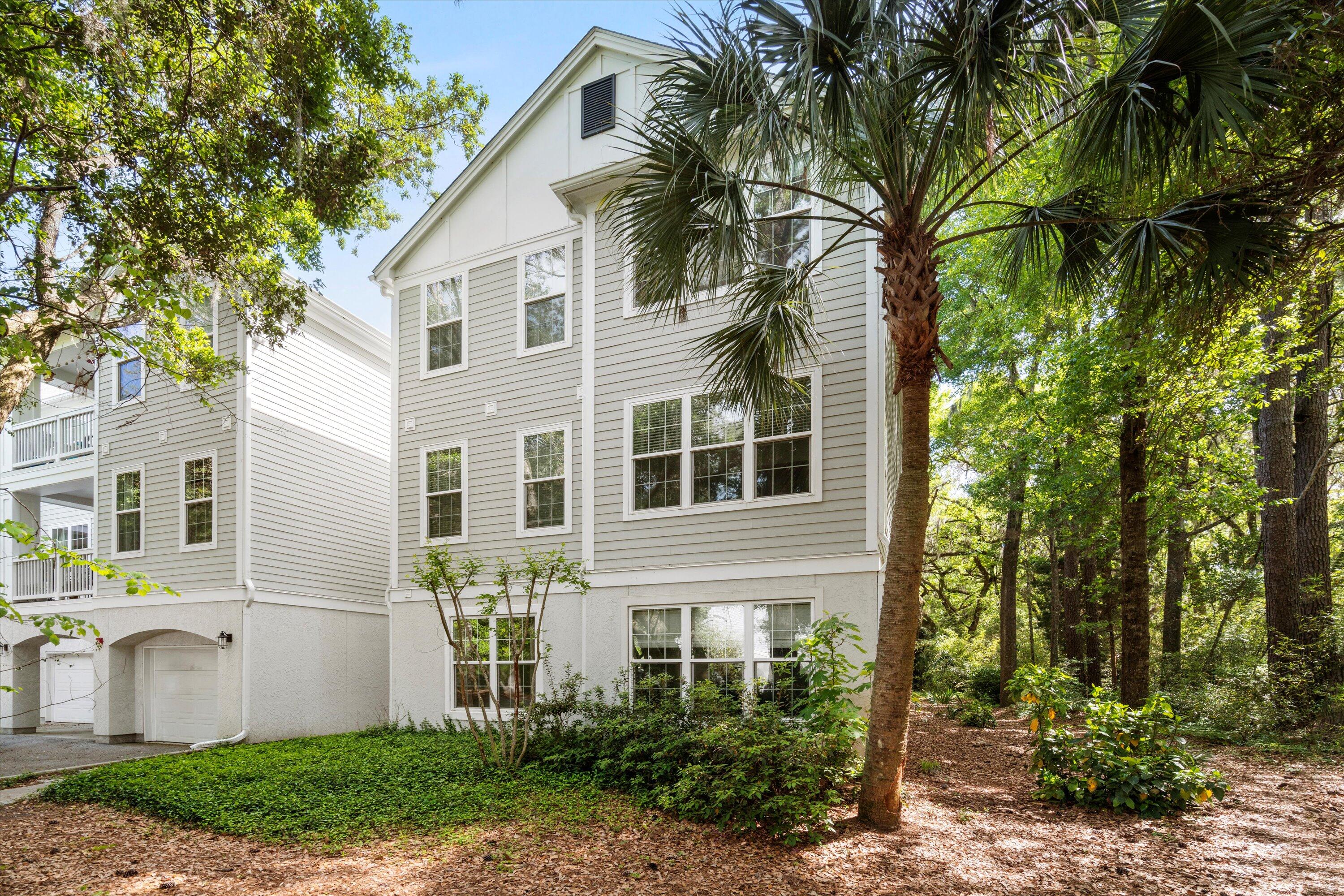 60 Fenwick Hall Allee # 321