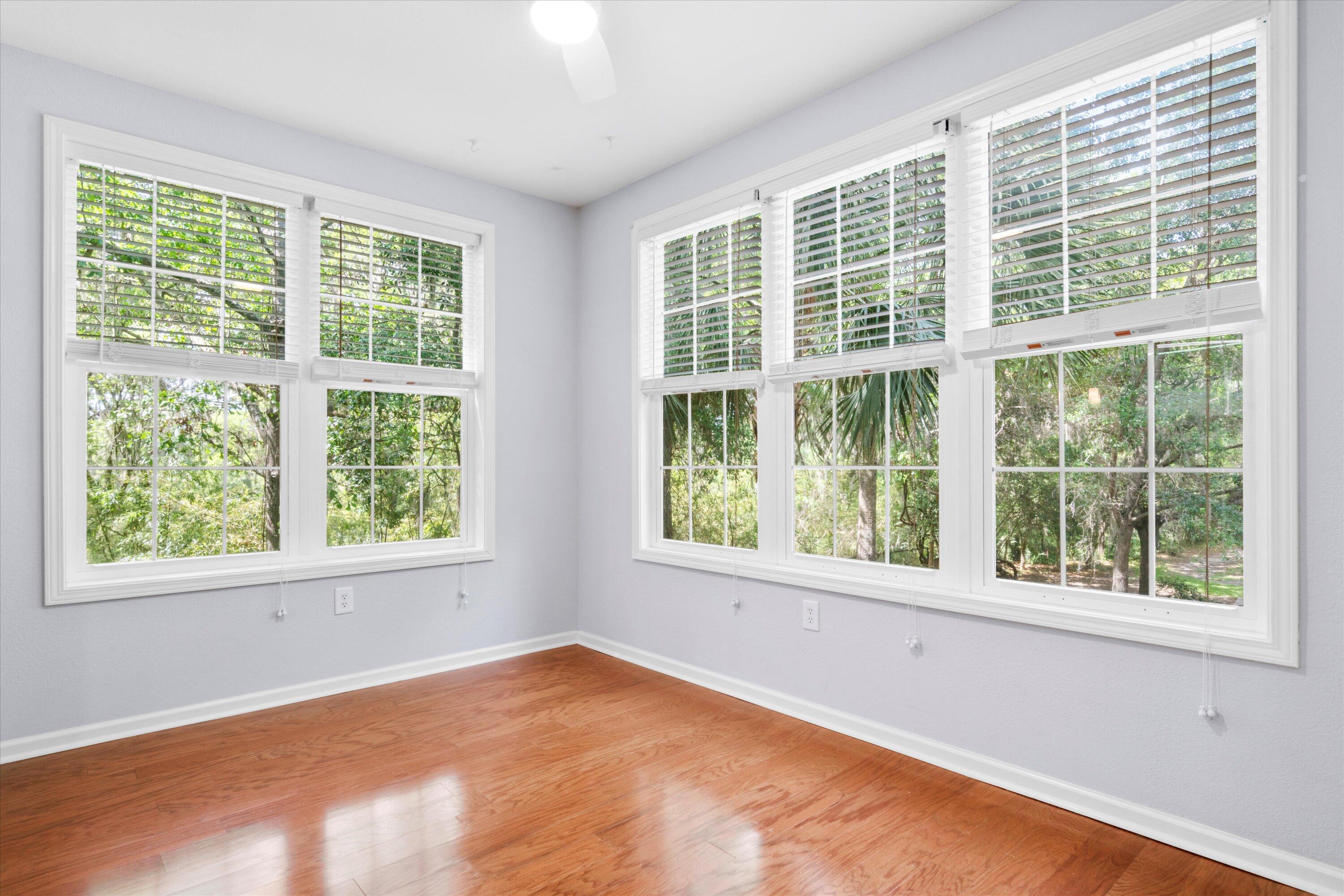 60 Fenwick Hall Allee # 321
