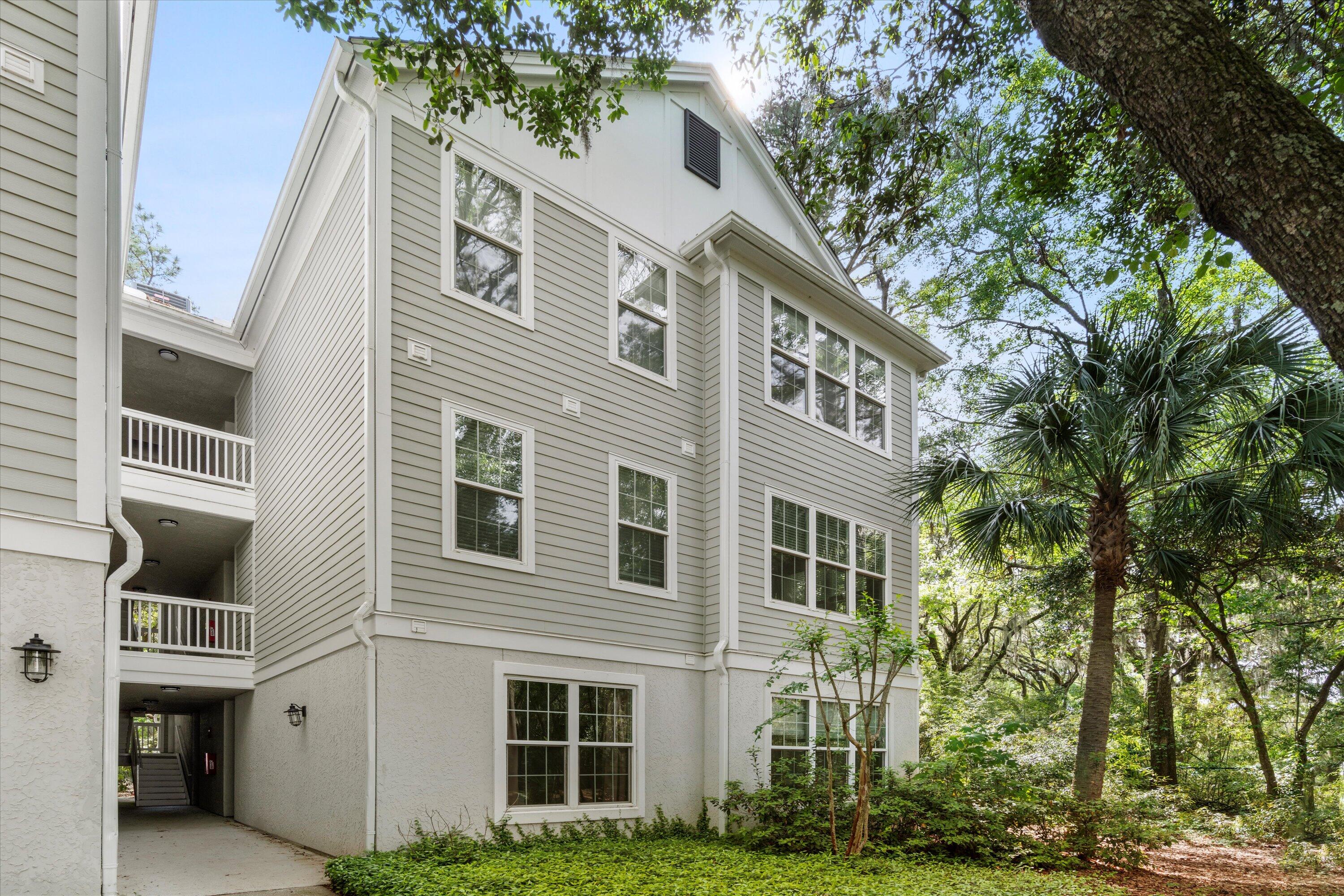 60 Fenwick Hall Allee # 321