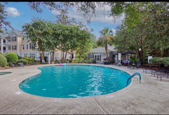 60 Fenwick Hall Allee # 321