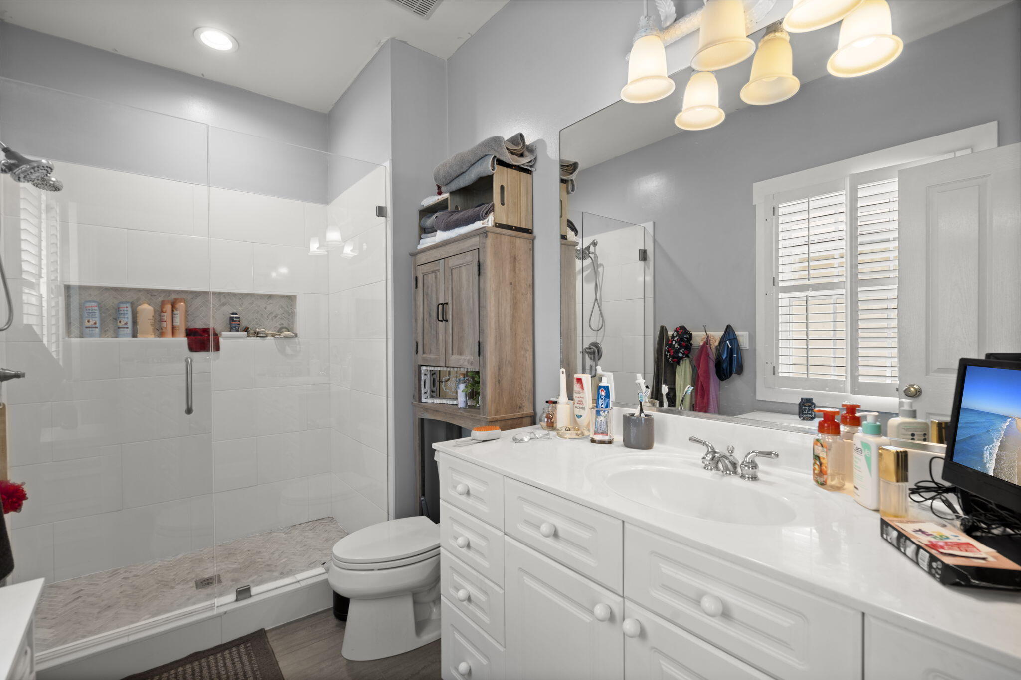 115 S Ainsdale Drive