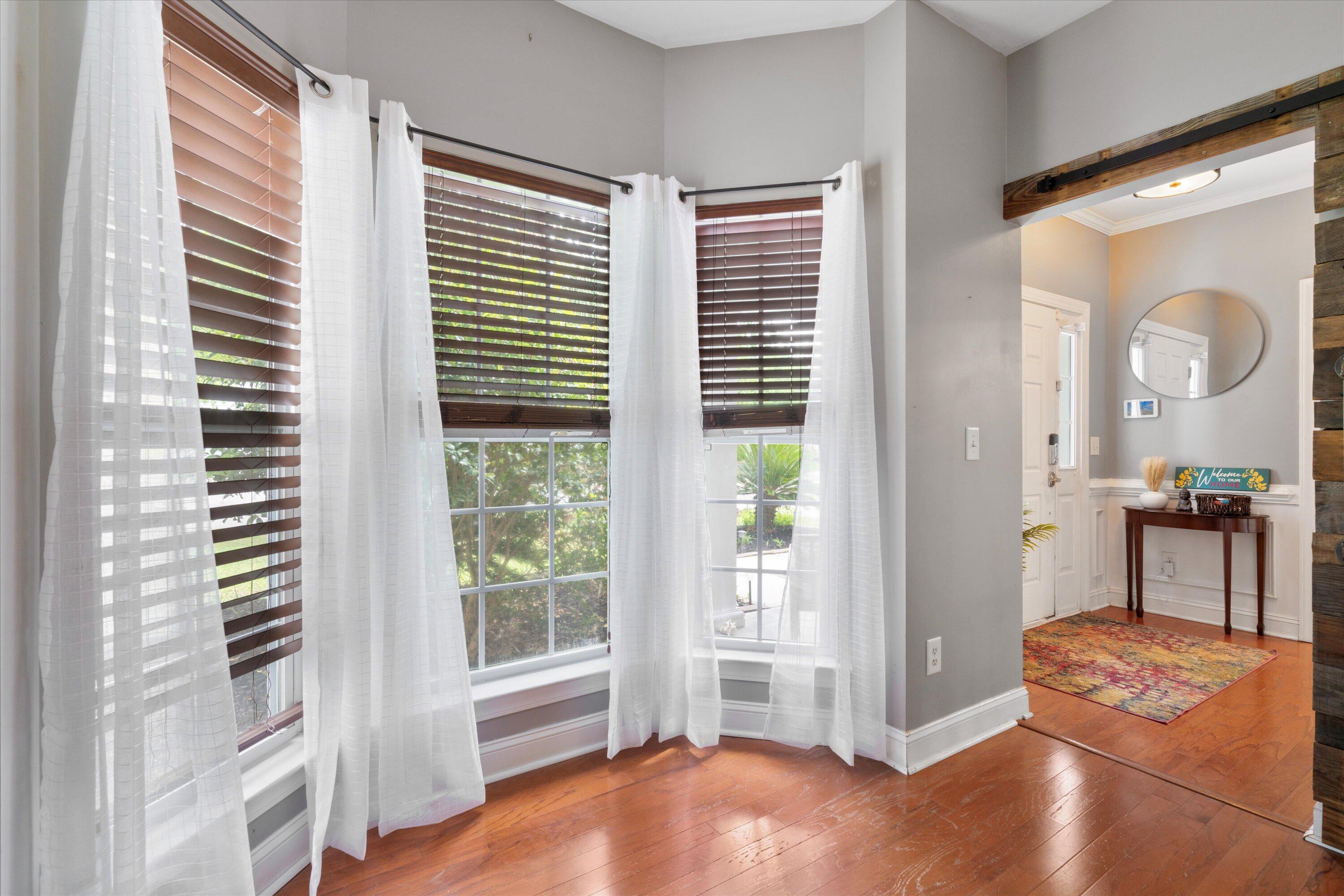 5258 Mulholland Drive