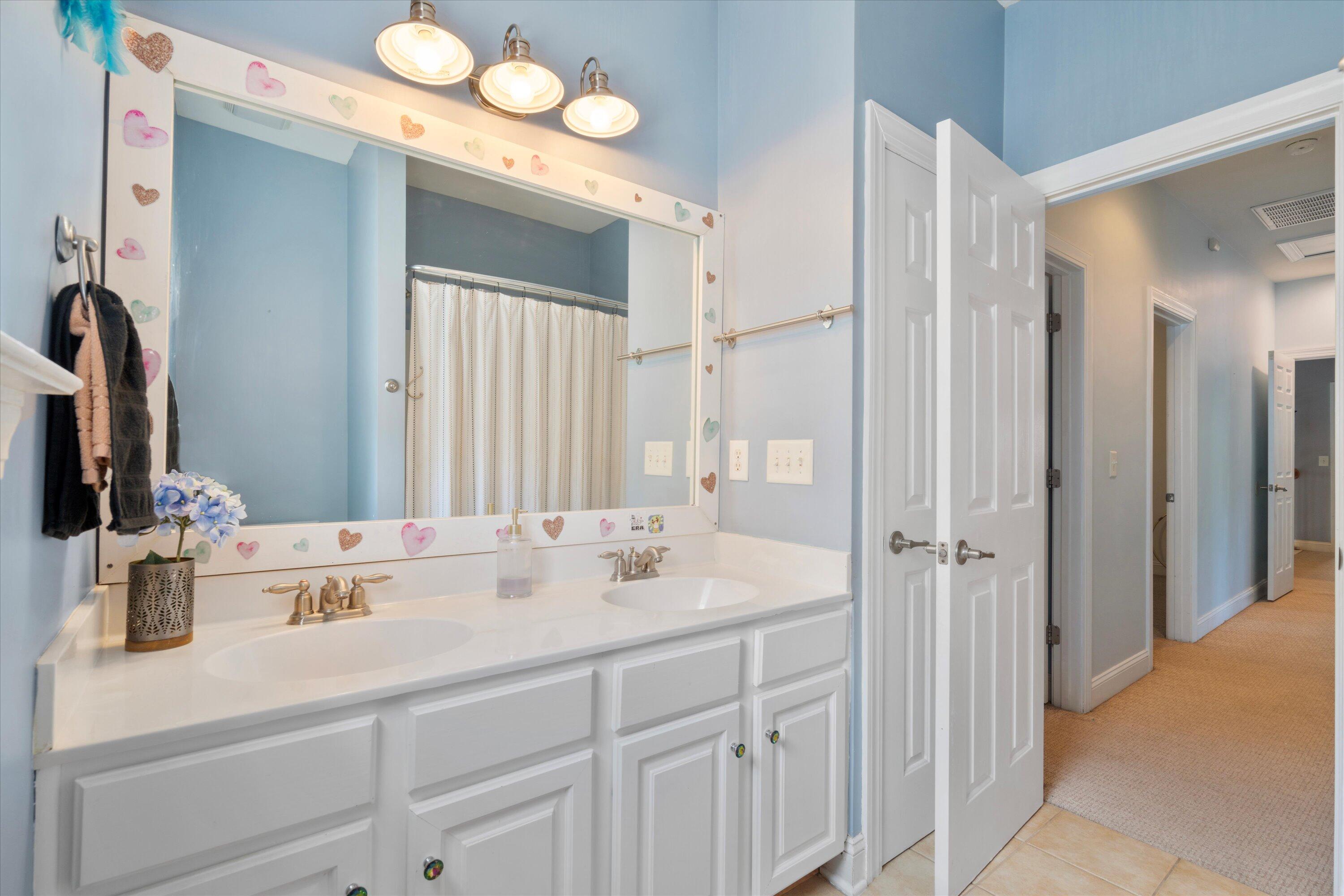 5258 Mulholland Drive