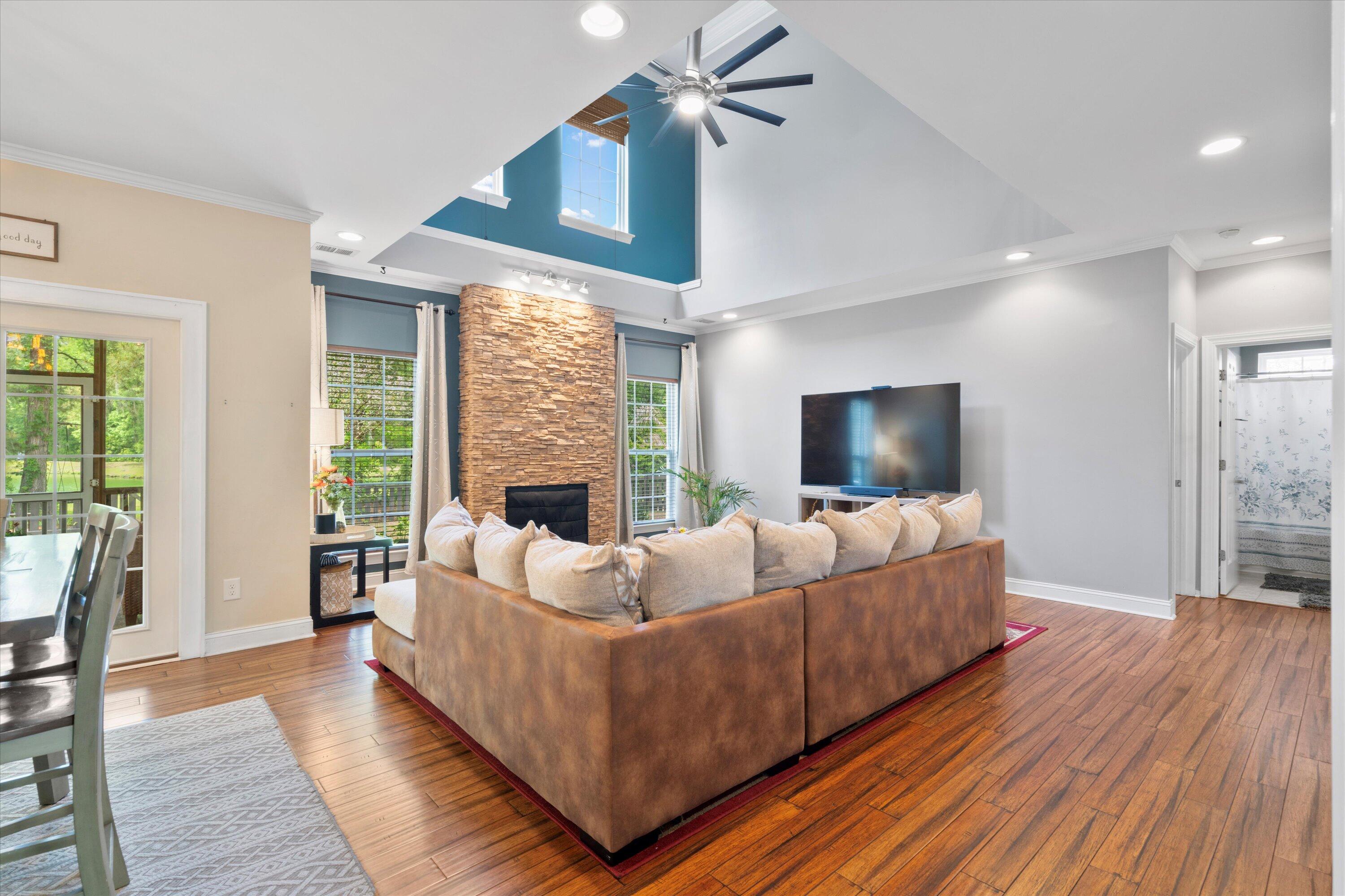 5258 Mulholland Drive