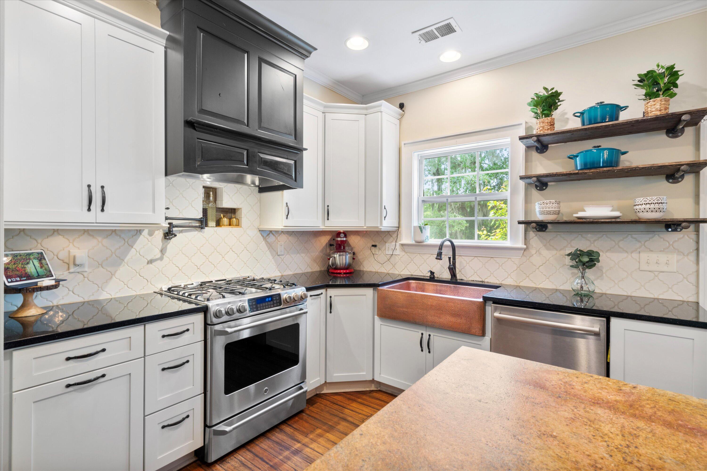 5258 Mulholland Drive