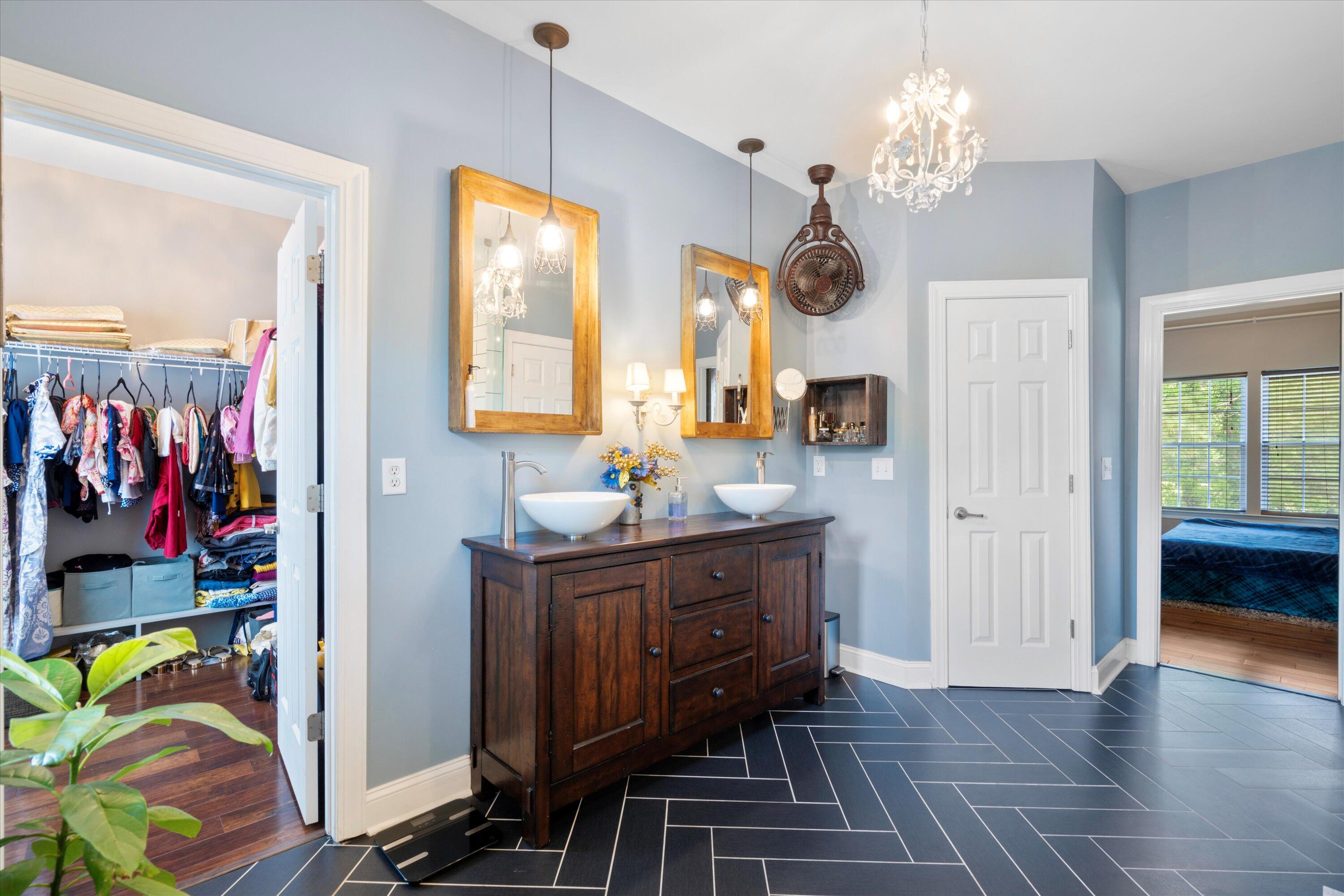 5258 Mulholland Drive