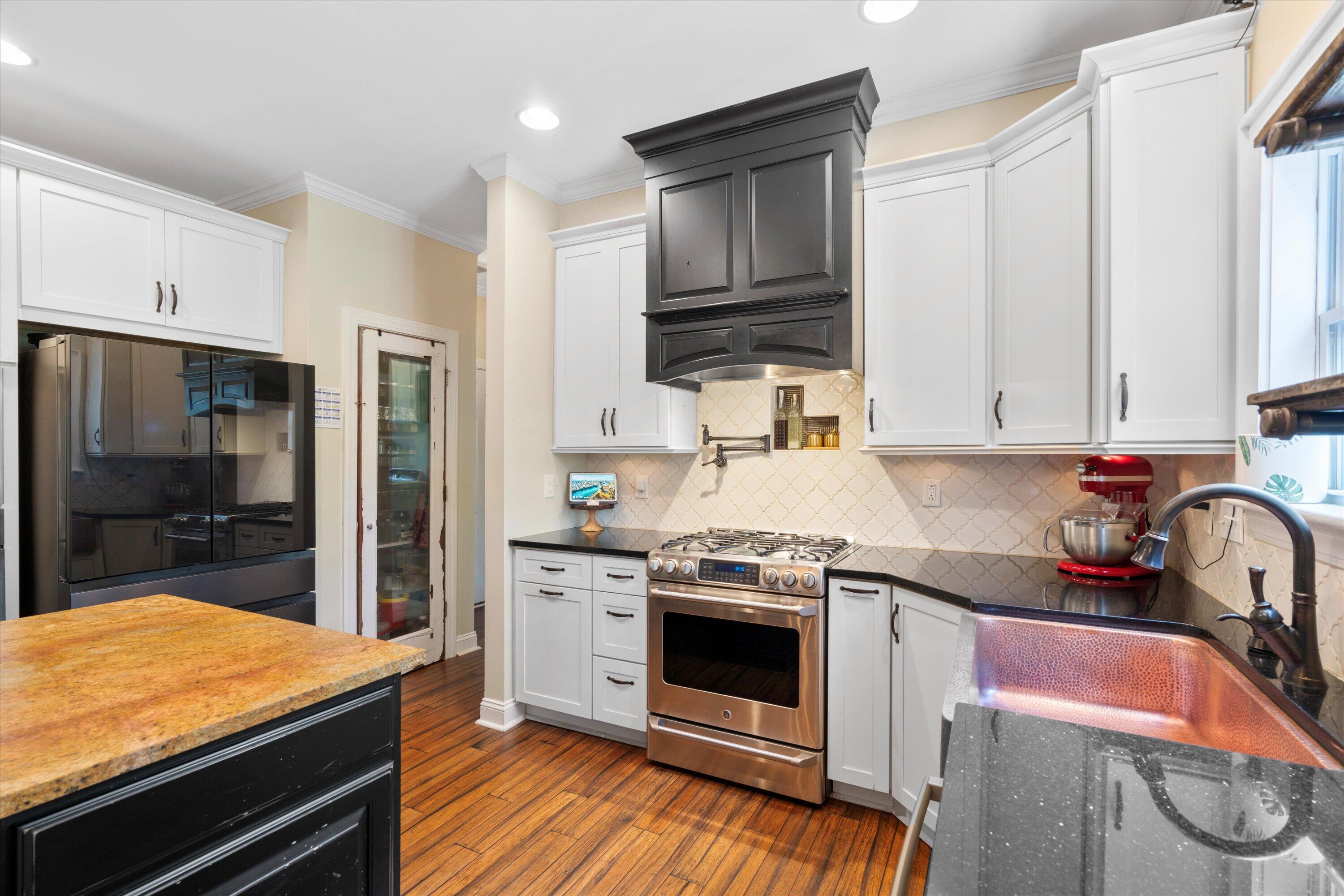 5258 Mulholland Drive