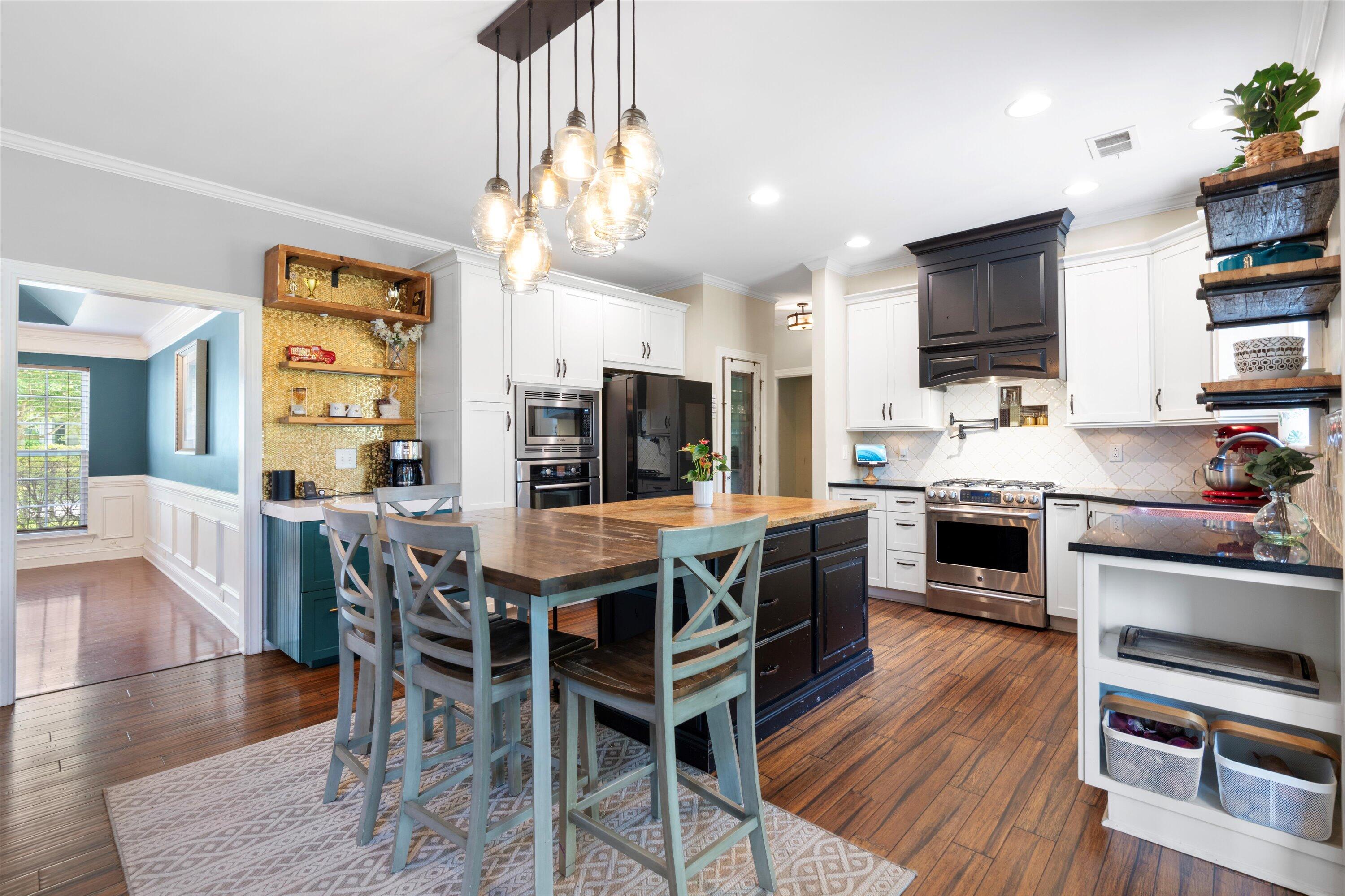 5258 Mulholland Drive