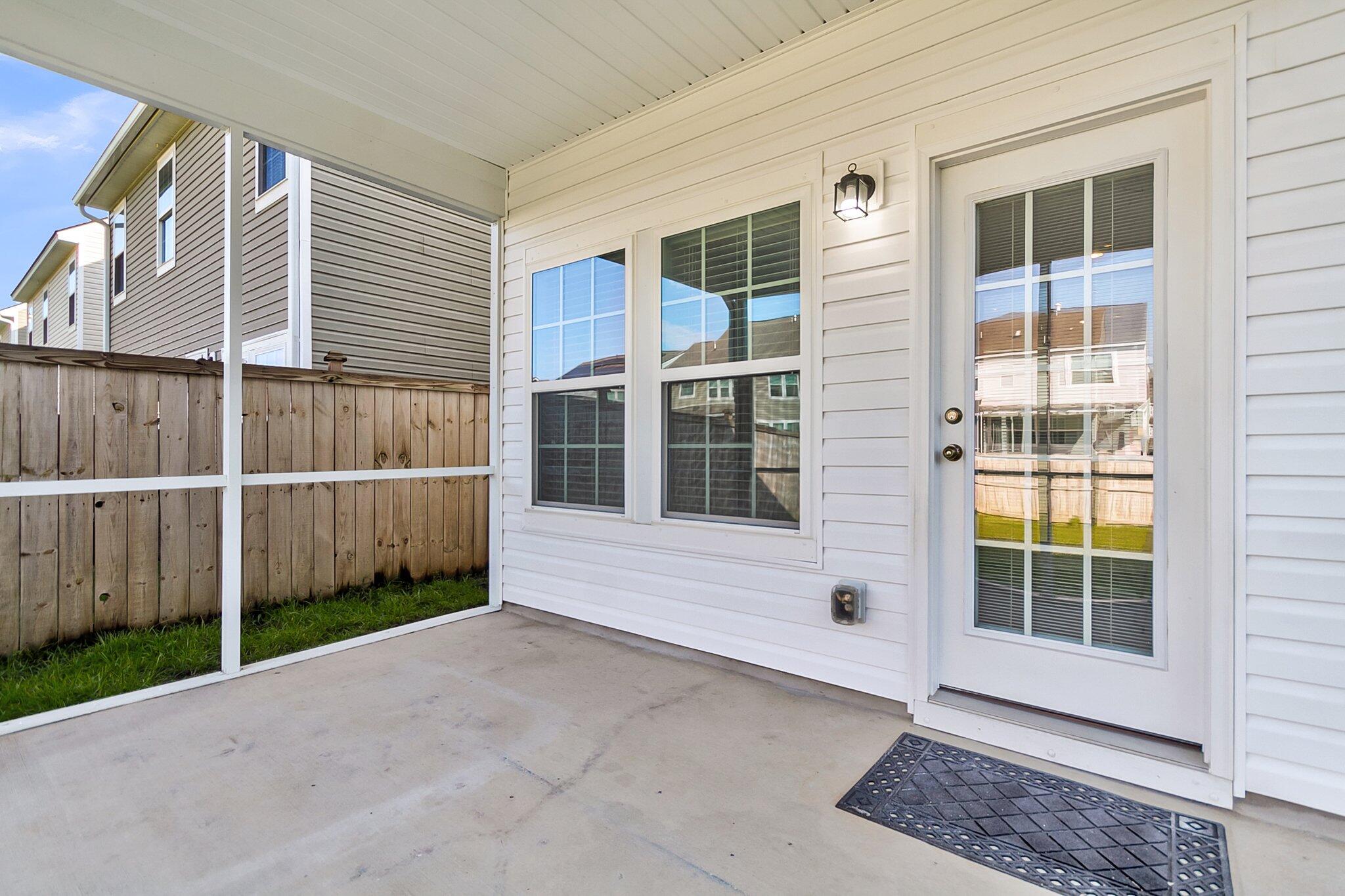 9915 Honeylocust Lane