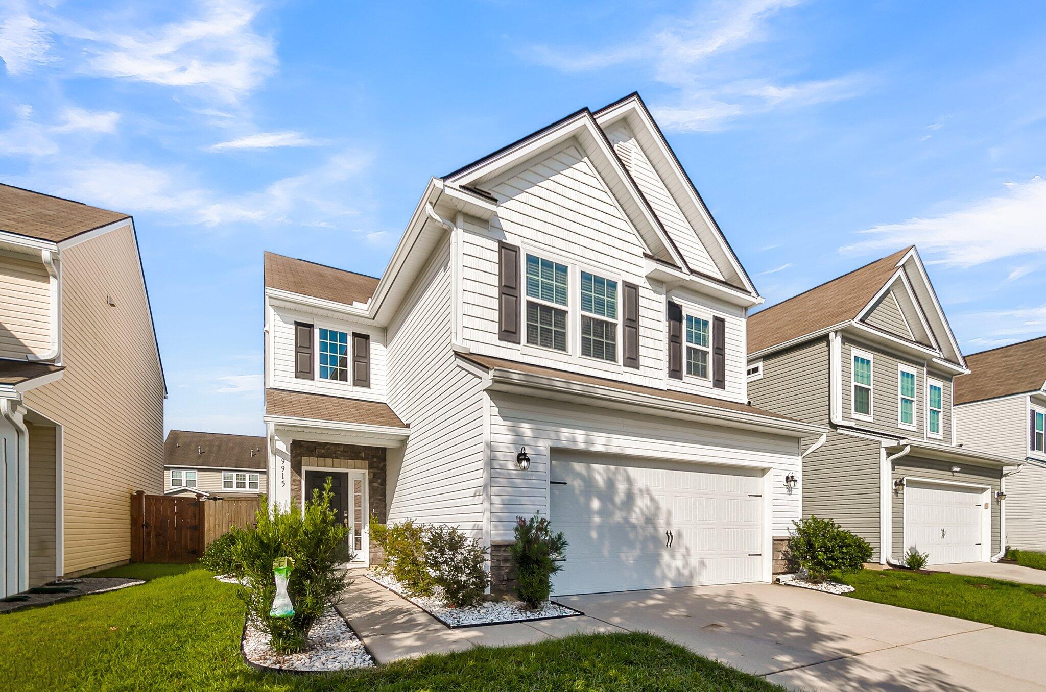 9915 Honeylocust Lane