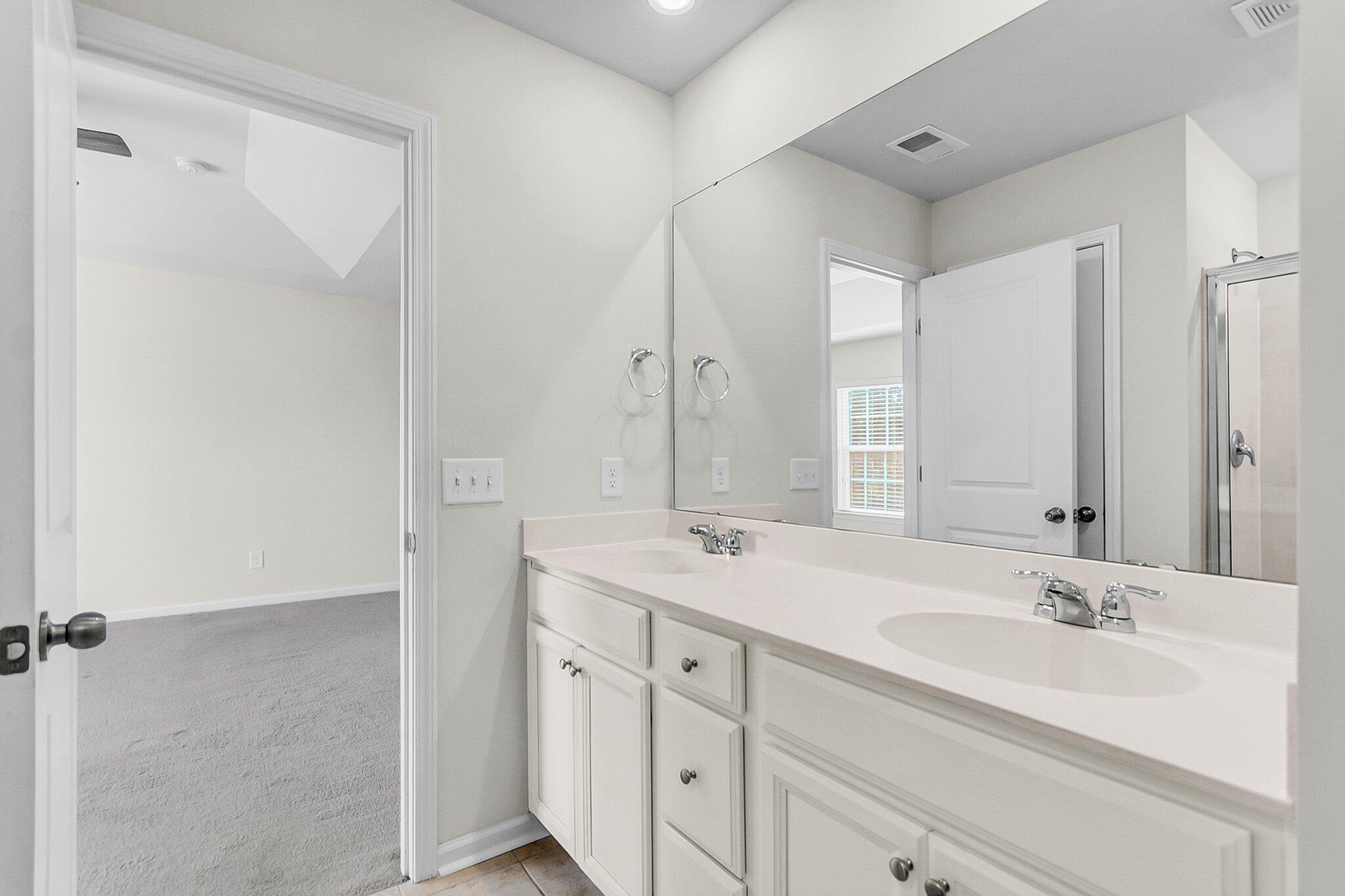 9915 Honeylocust Lane