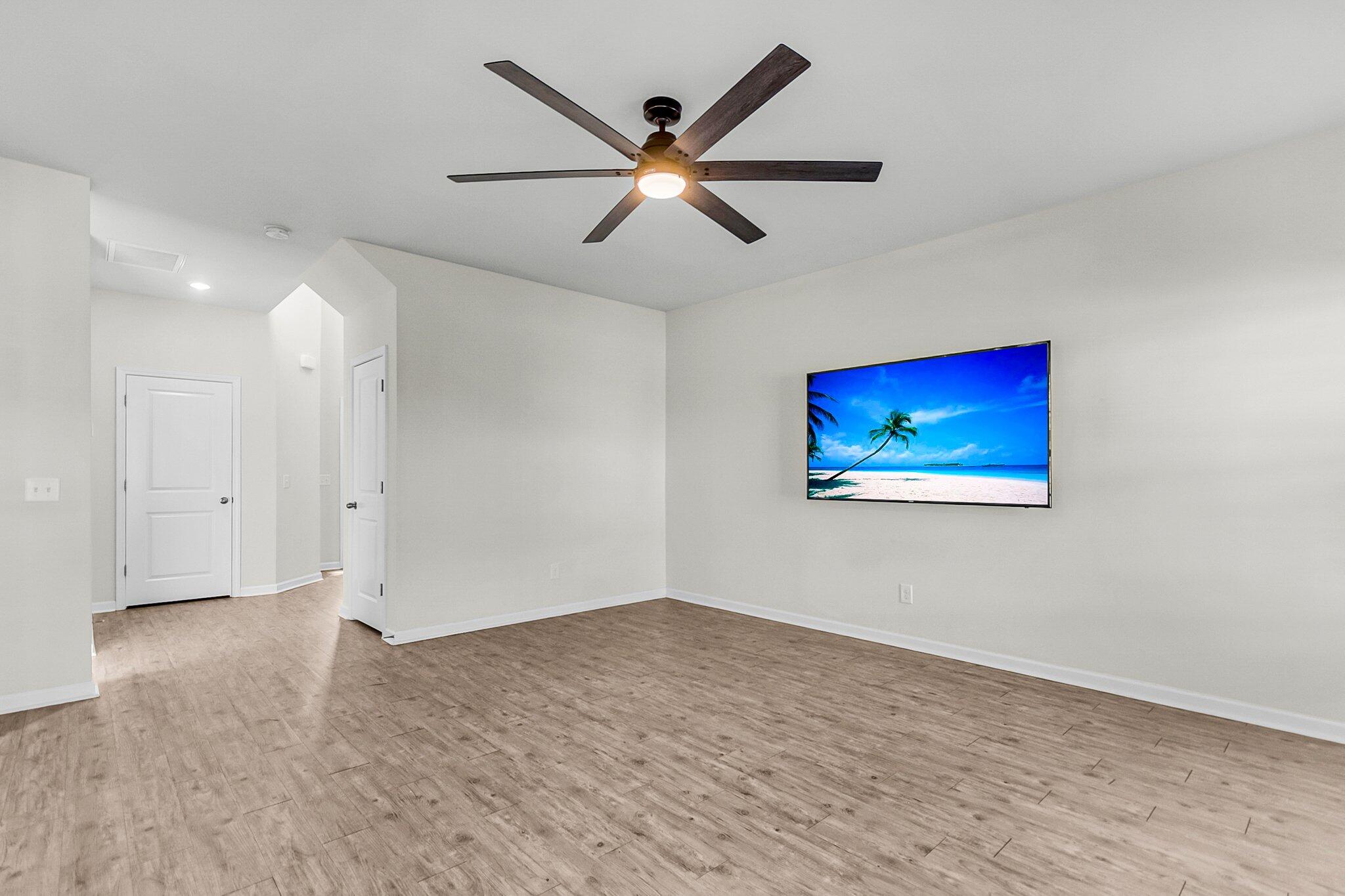 9915 Honeylocust Lane