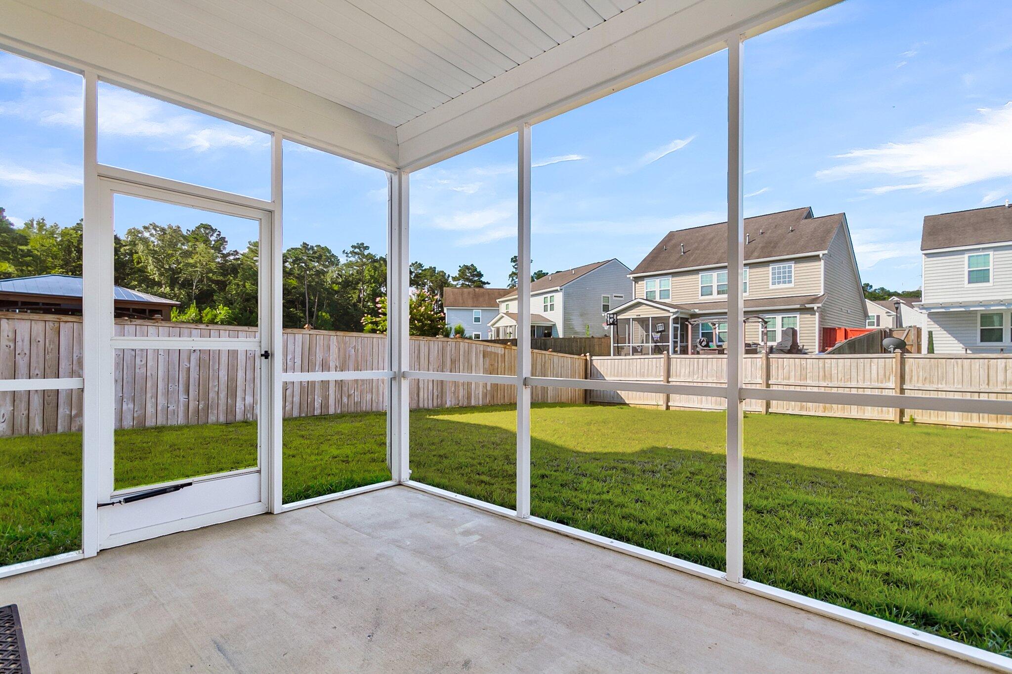 9915 Honeylocust Lane