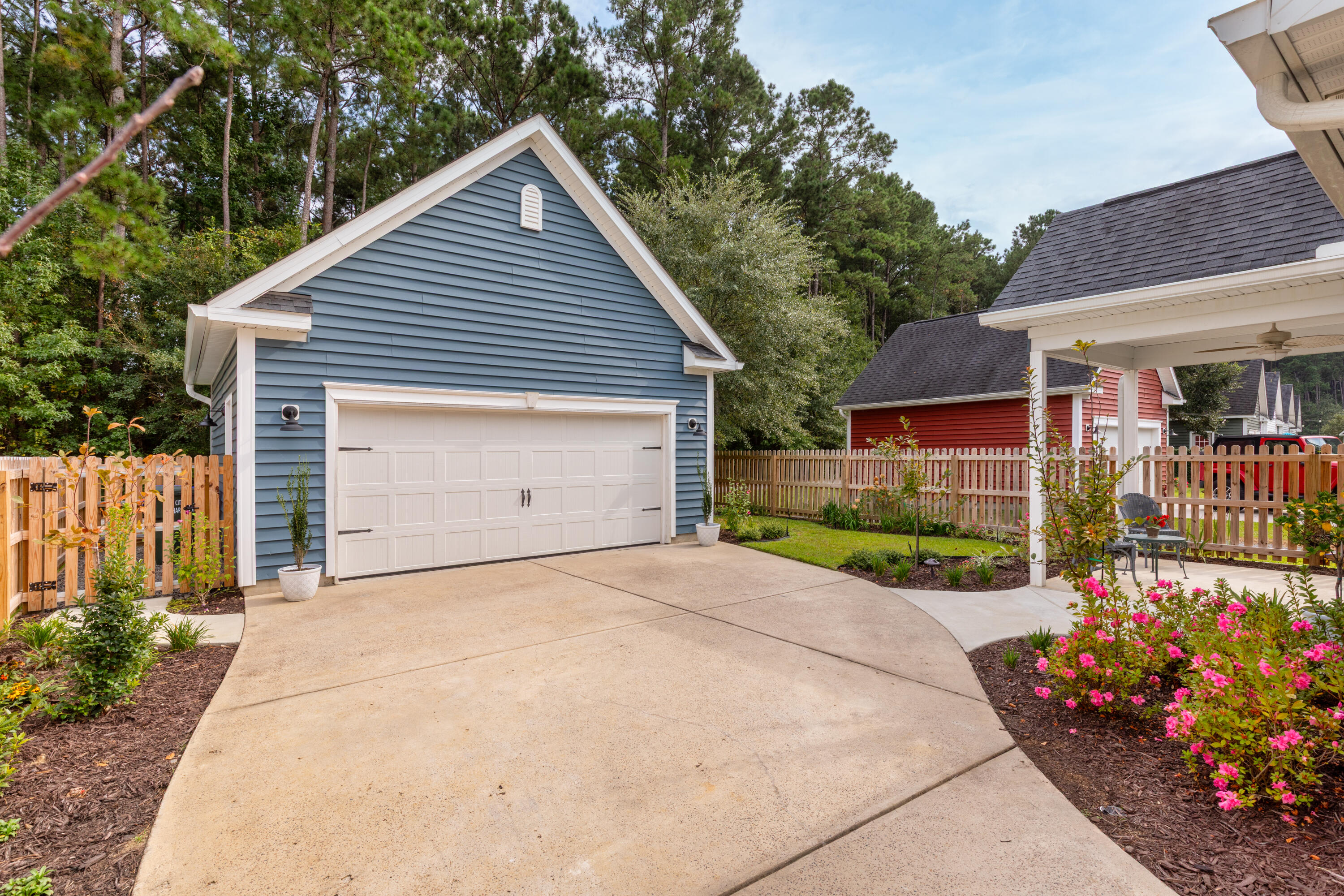 3201 Moonlight Drive