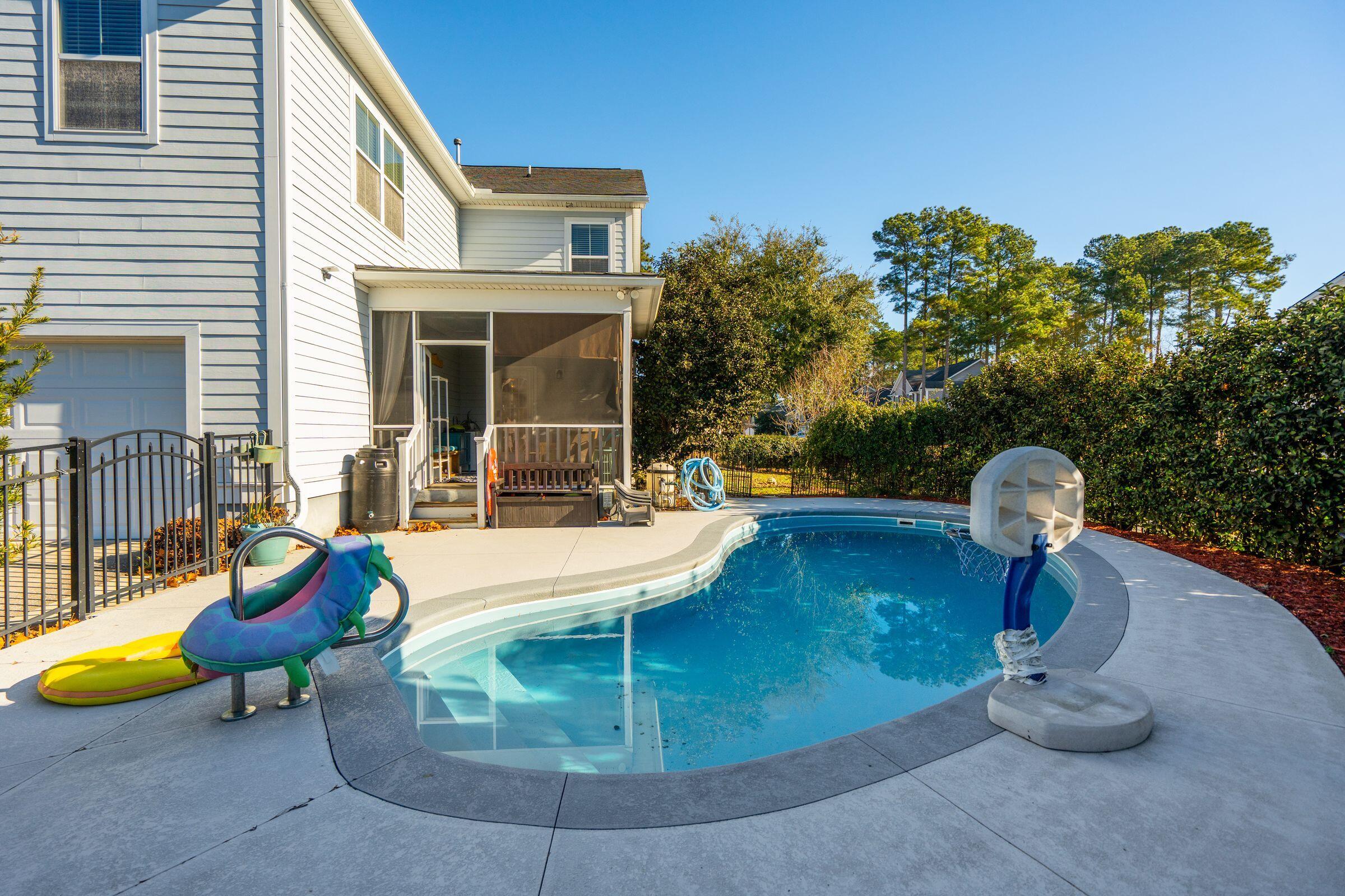 216 Foxbank Plantation Boulevard