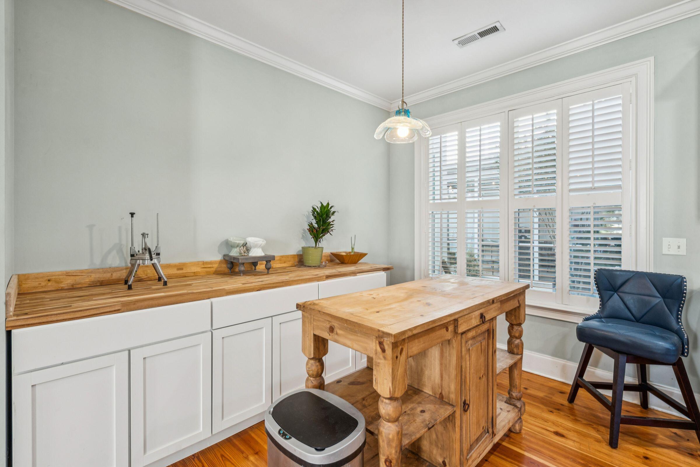 216 Foxbank Plantation Boulevard