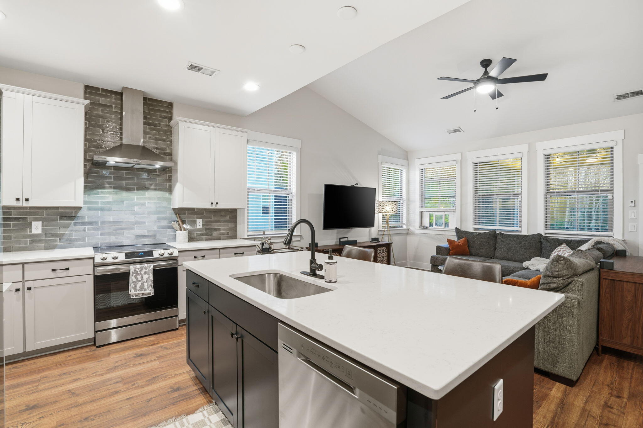 5106 Park Creek Avenue