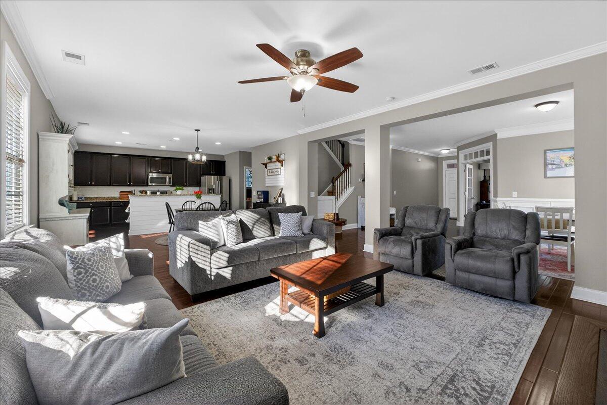 8519 Majestic Street