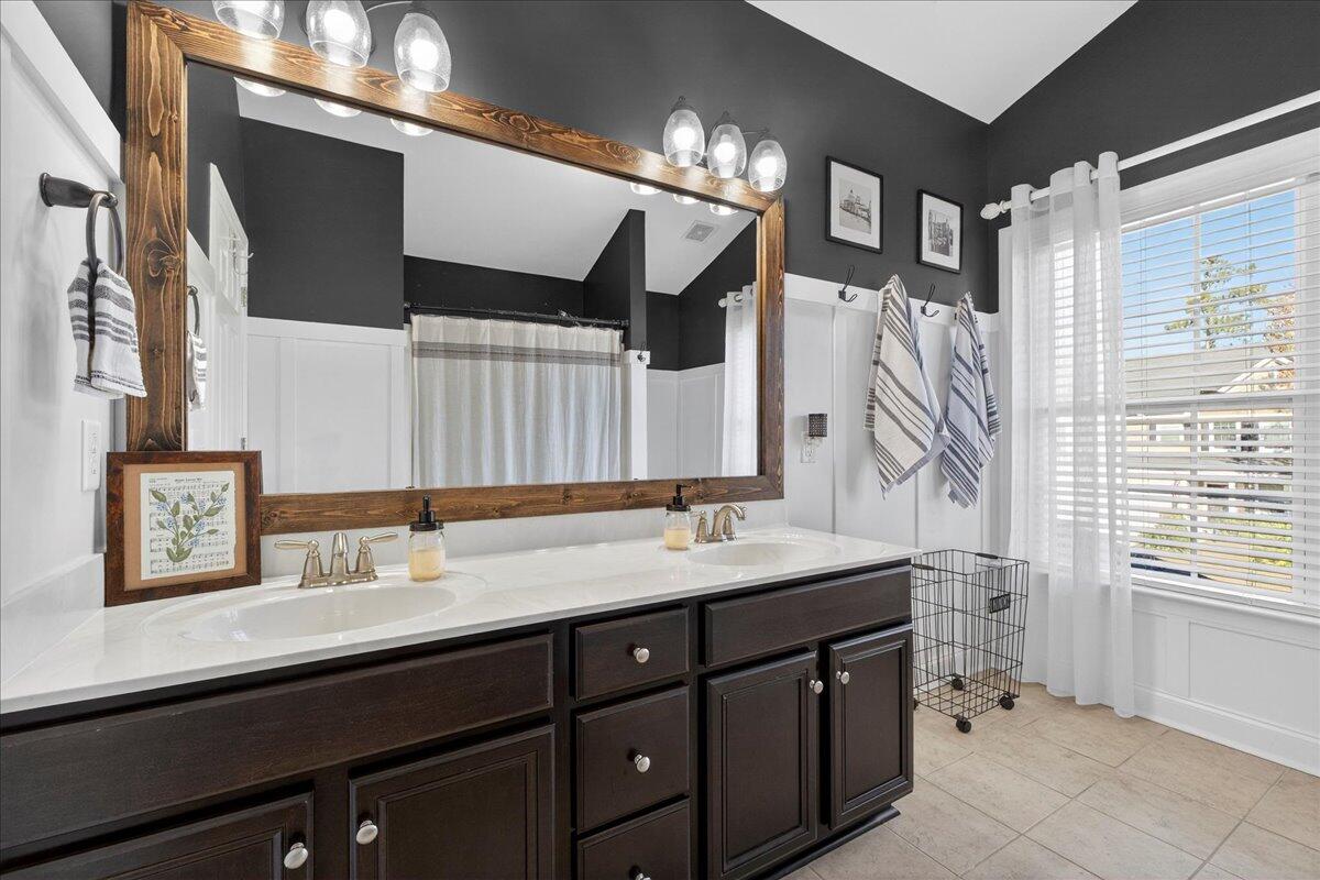 8519 Majestic Street