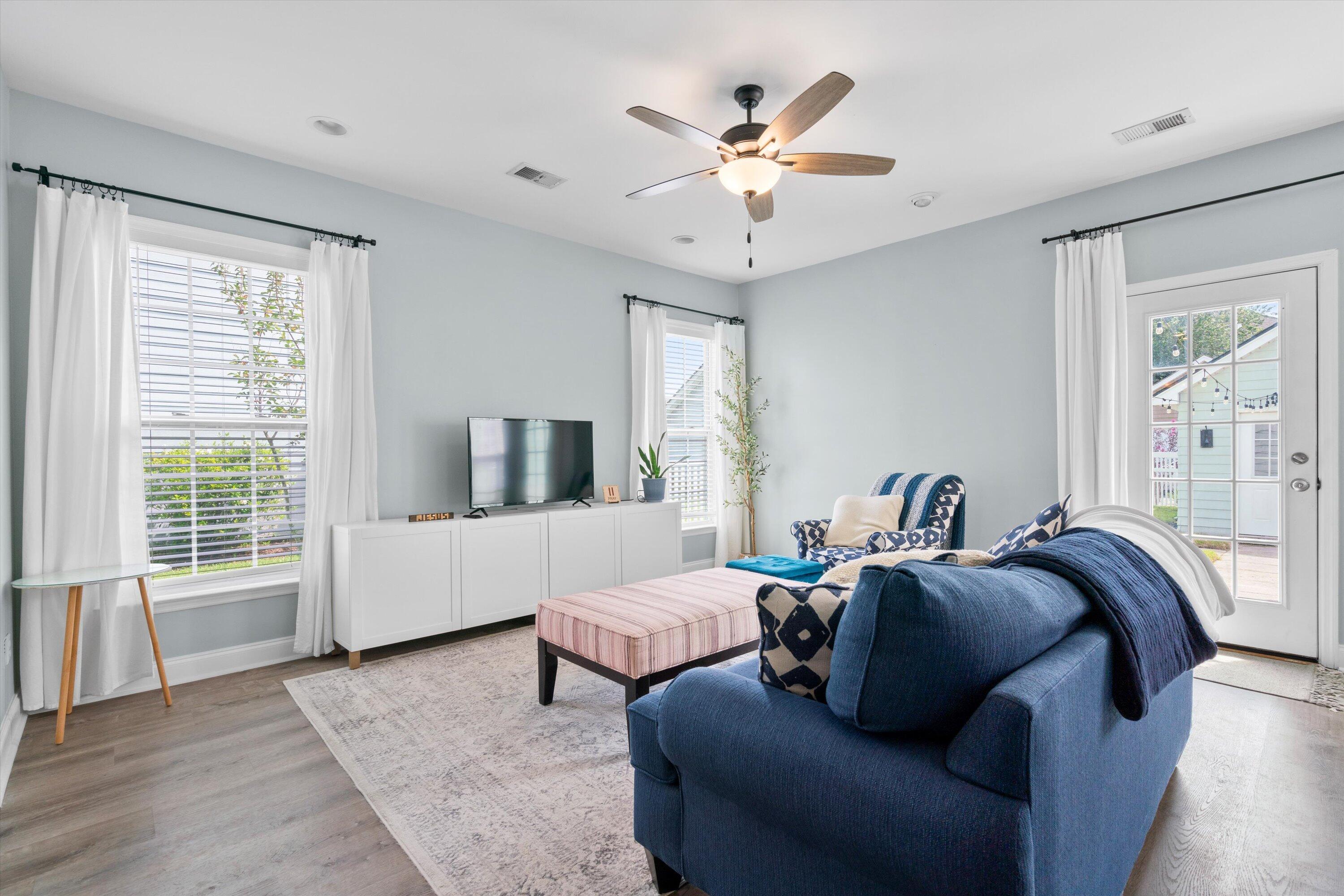 319 Pimpernel Street