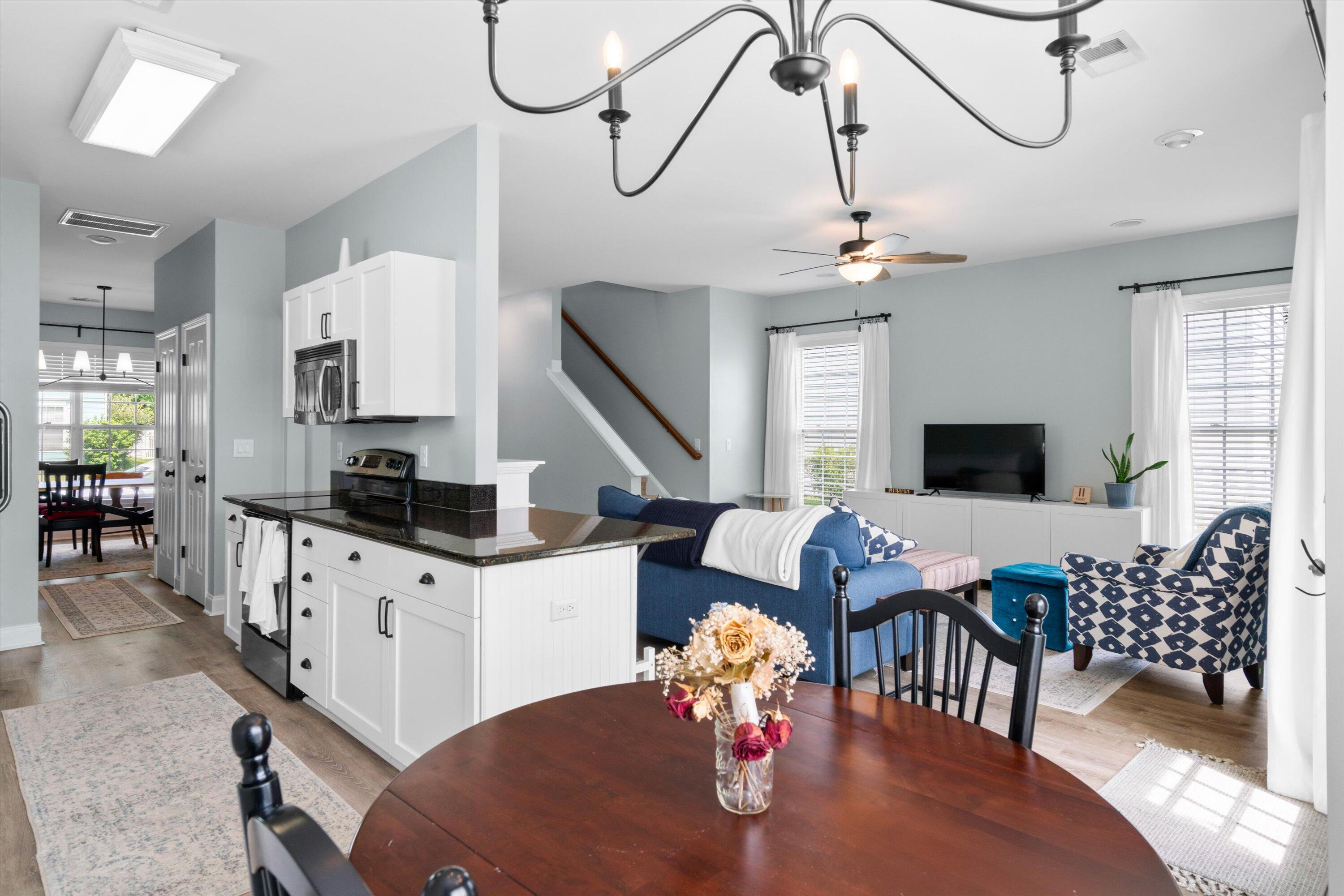 319 Pimpernel Street