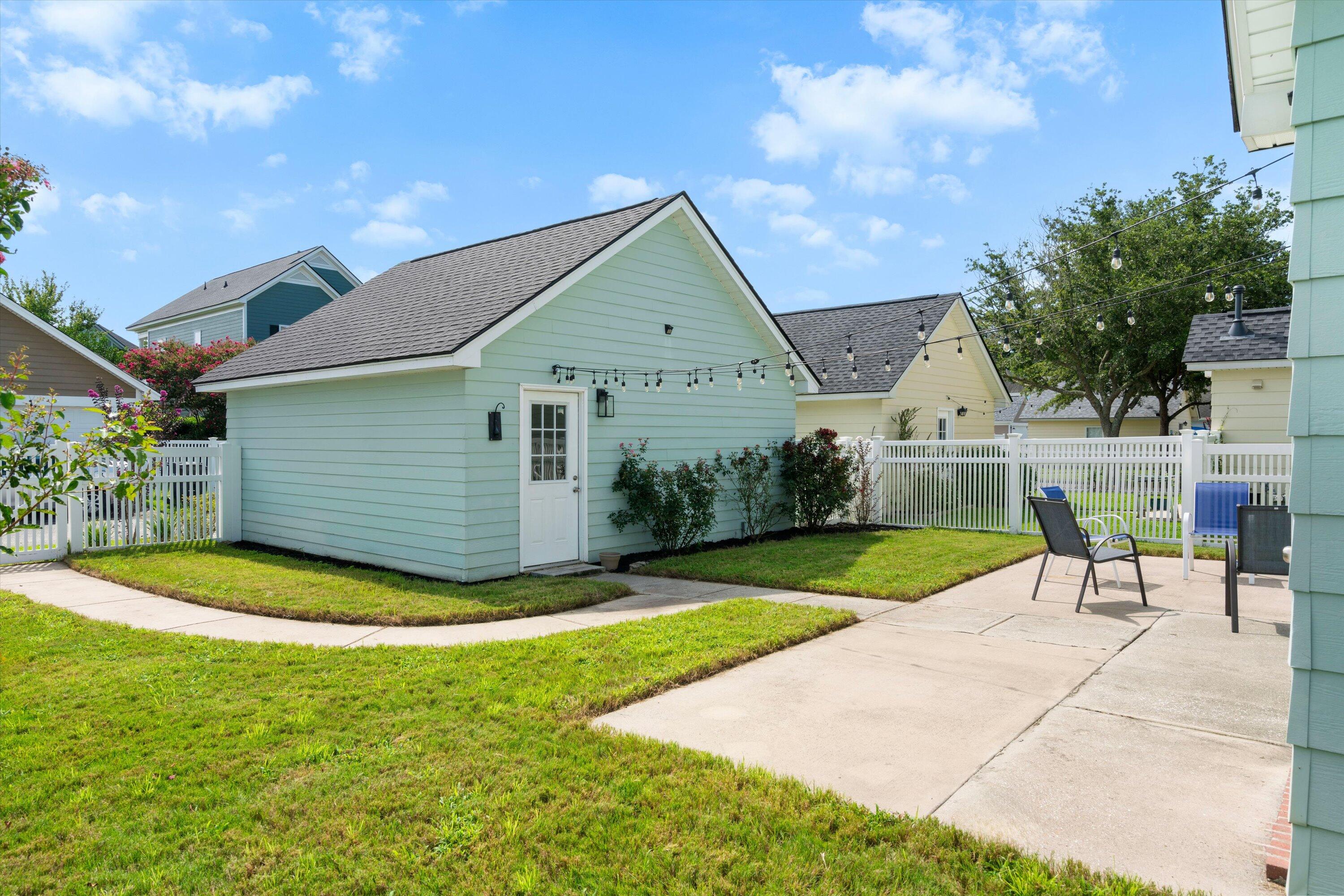 319 Pimpernel Street