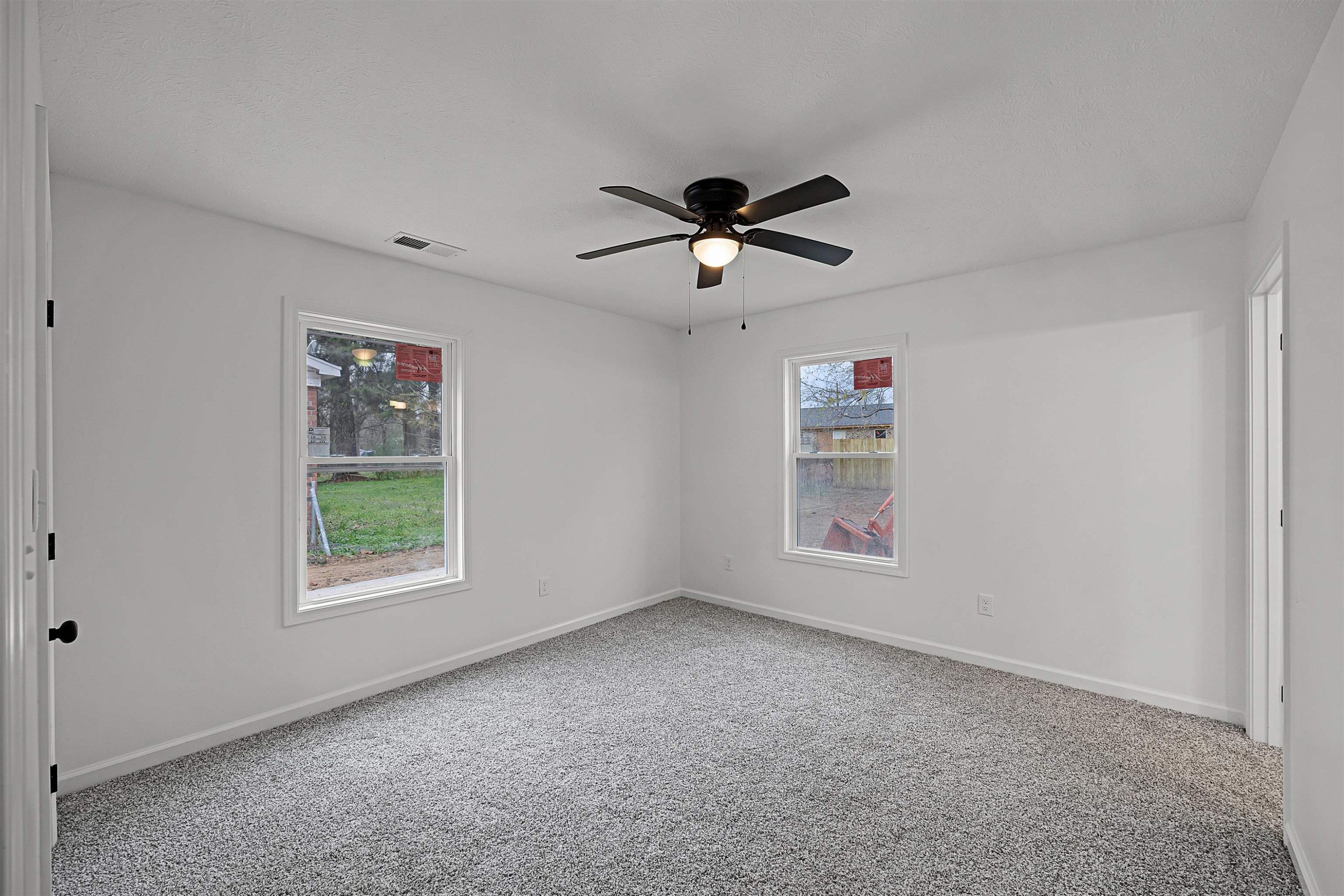 174 W Lincoln Street
