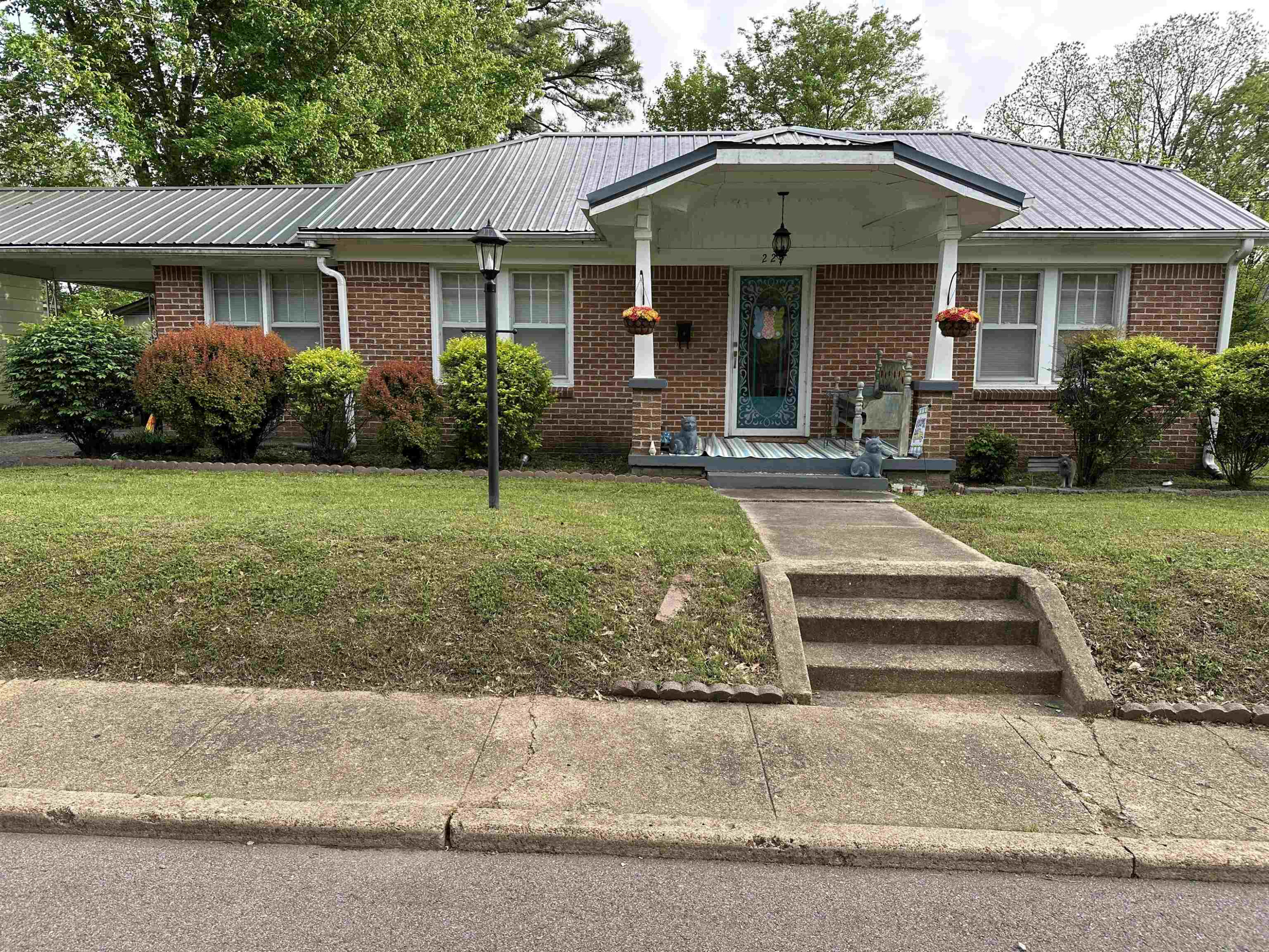 225 Shannon Street