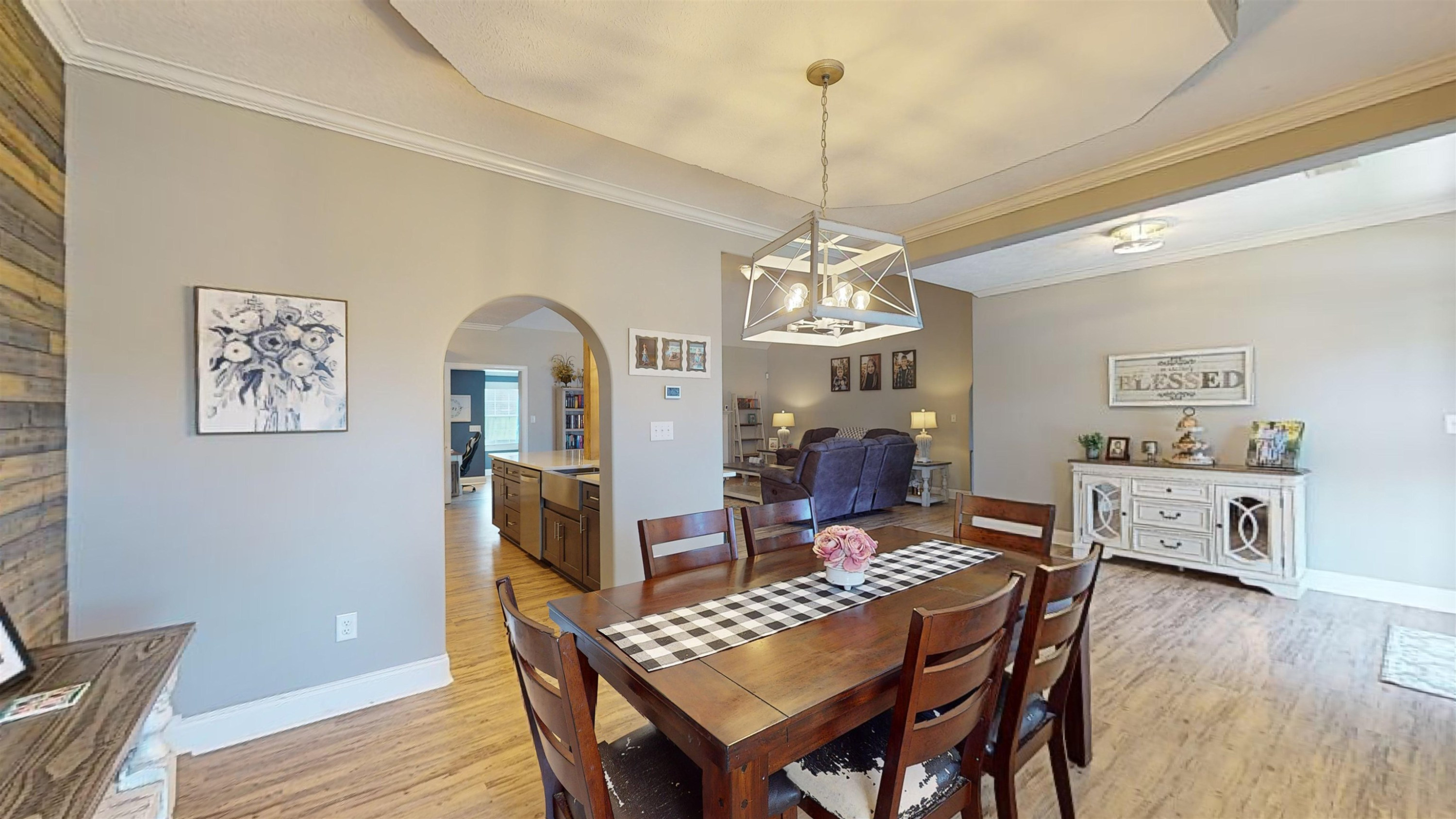 2303 Oakwood Cove
