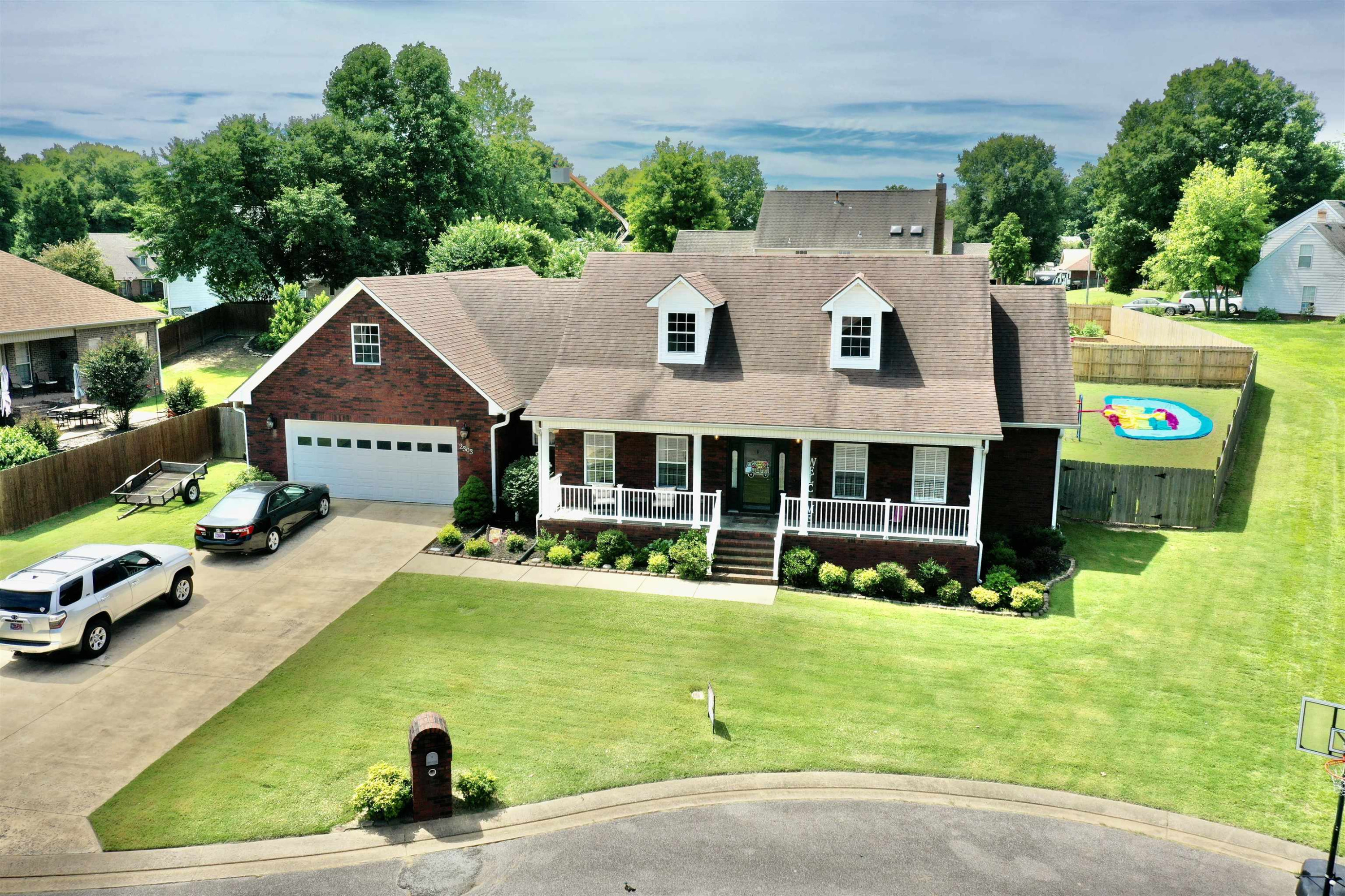 2303 Oakwood Cove