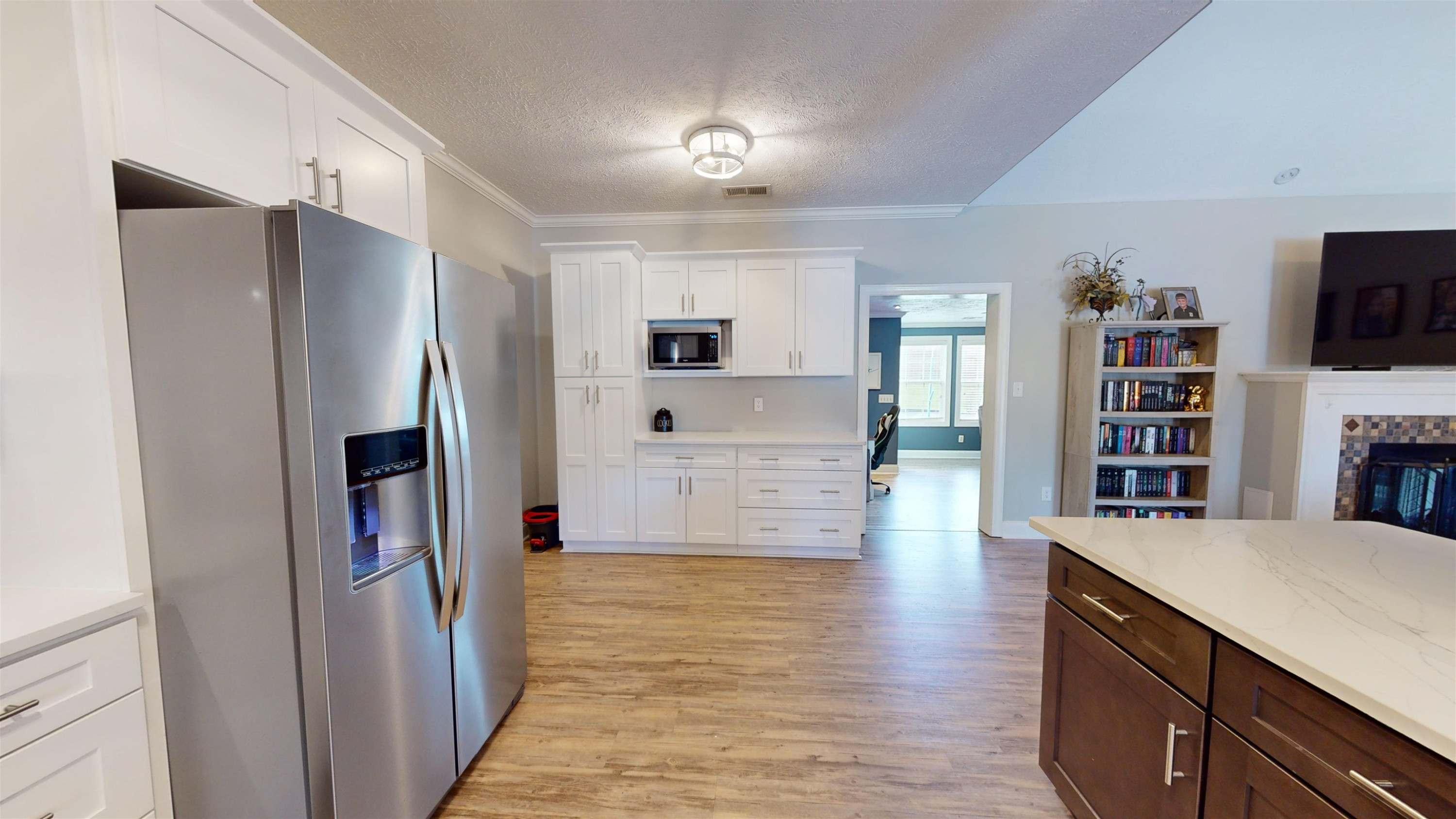 2303 Oakwood Cove