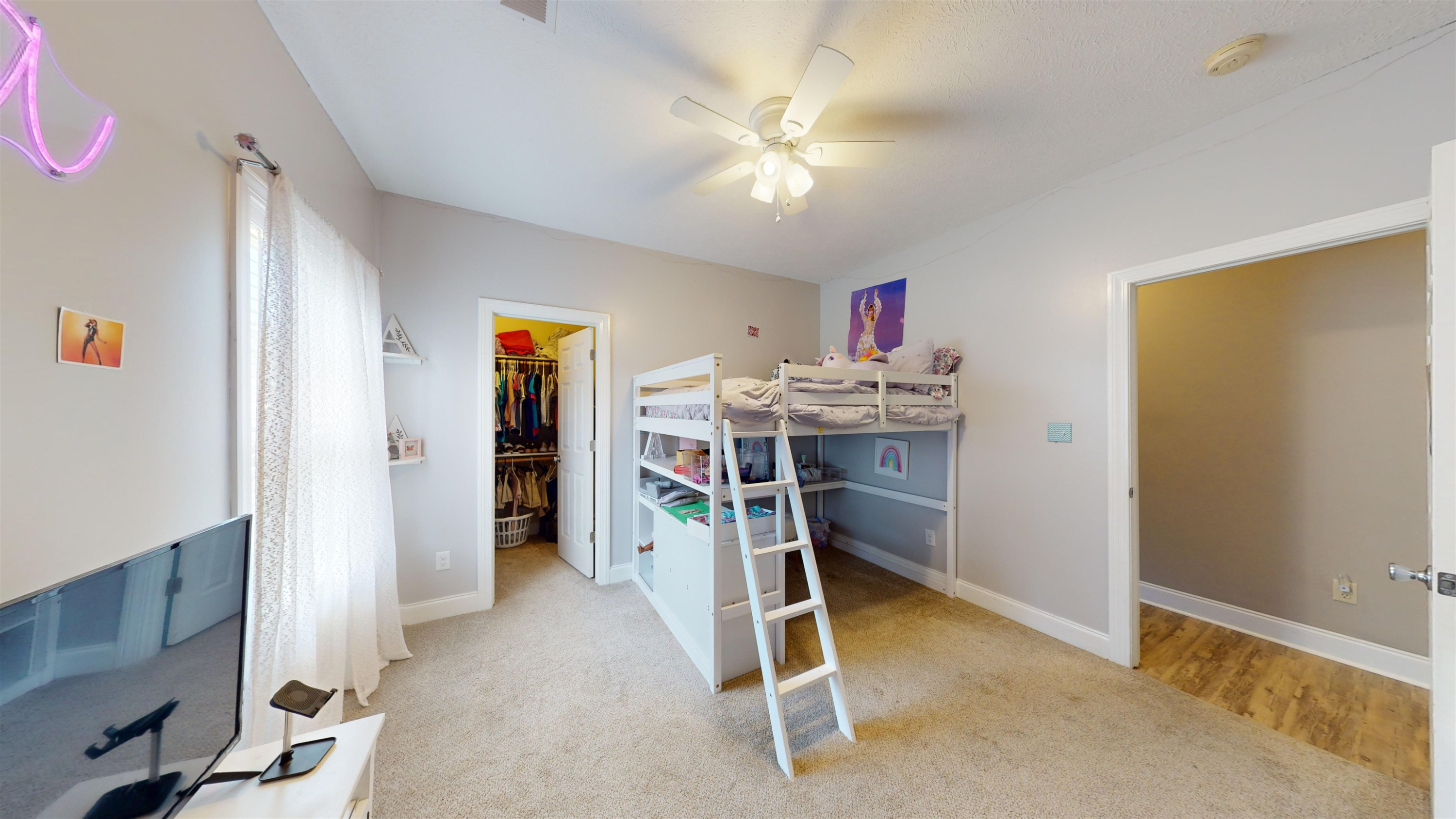 2303 Oakwood Cove