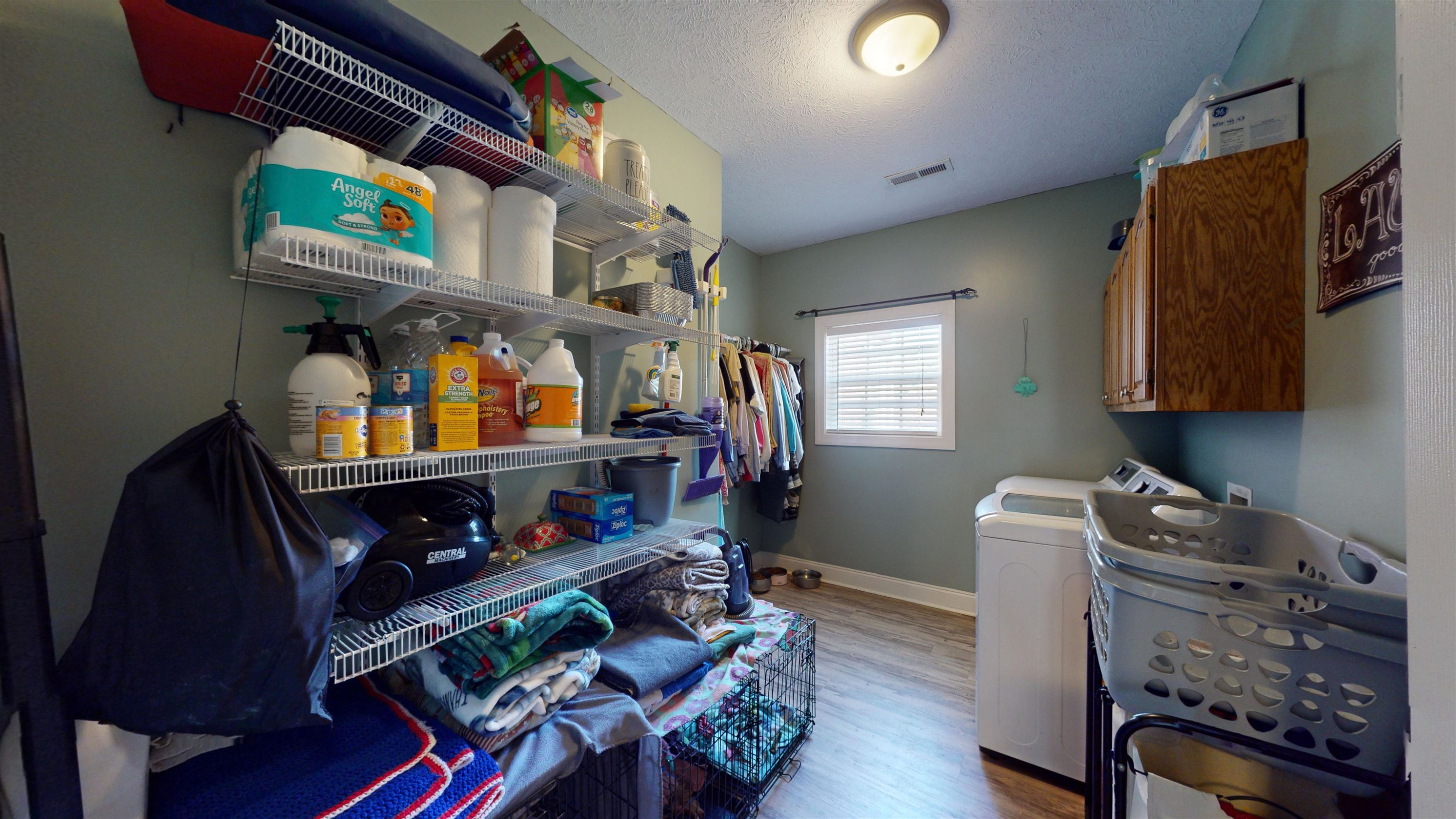 2303 Oakwood Cove