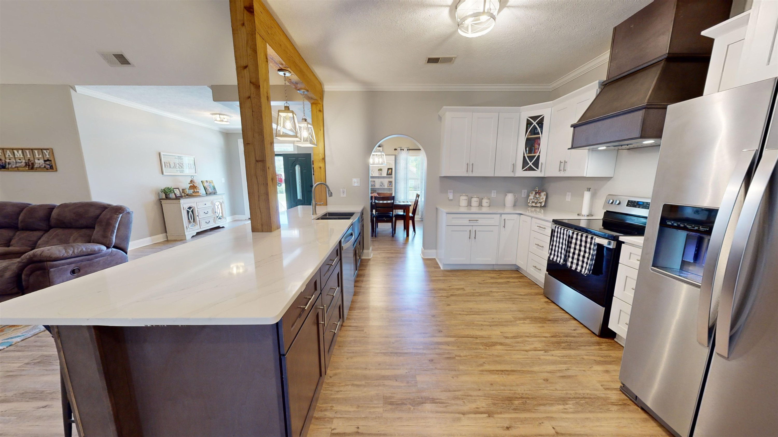 2303 Oakwood Cove