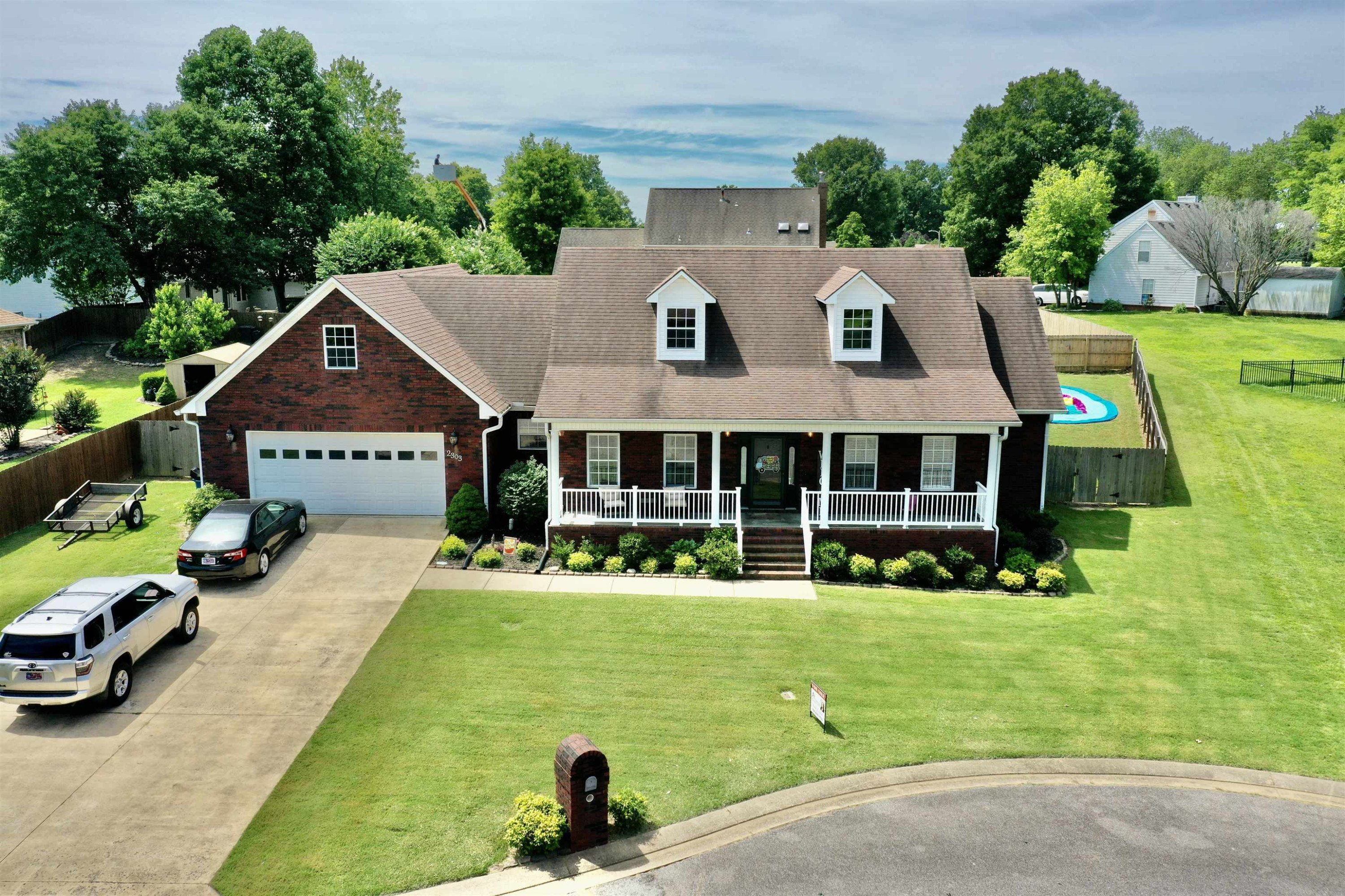 2303 Oakwood Cove
