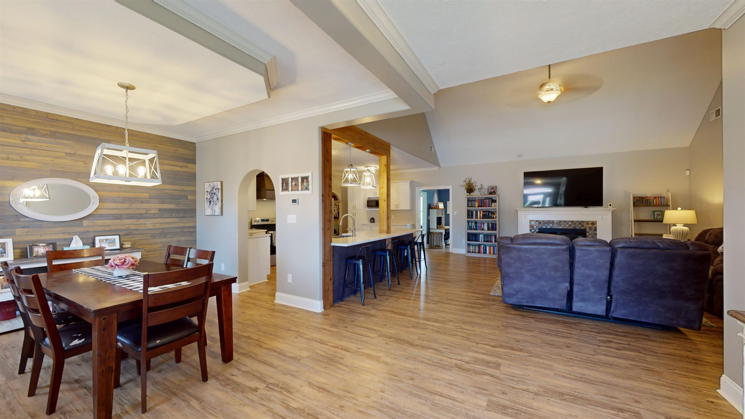 2303 Oakwood Cove
