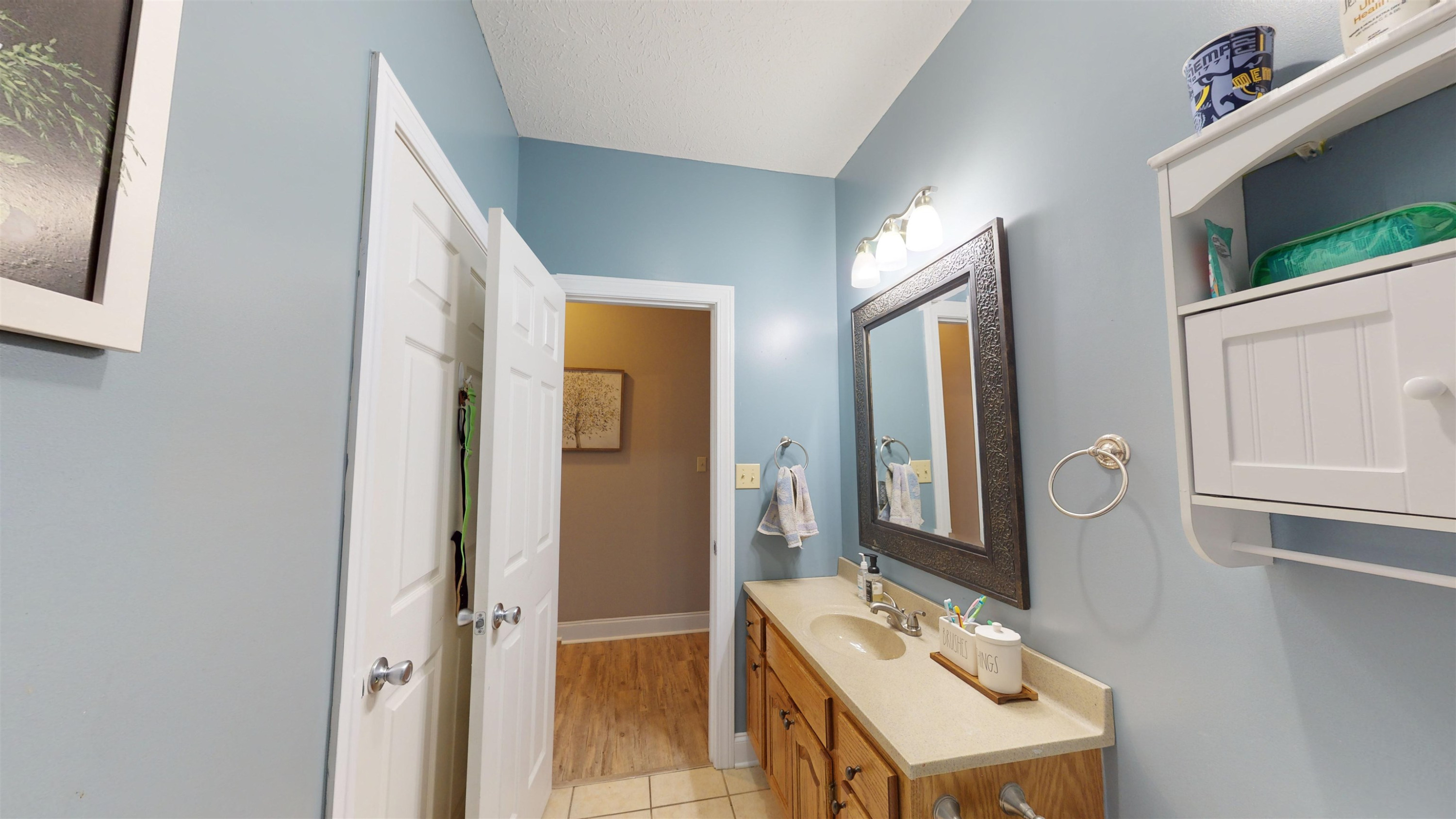 2303 Oakwood Cove