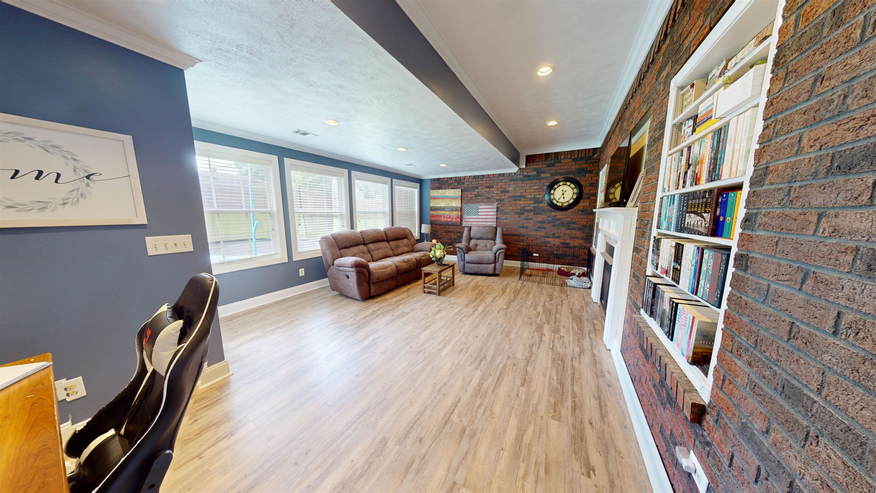 2303 Oakwood Cove