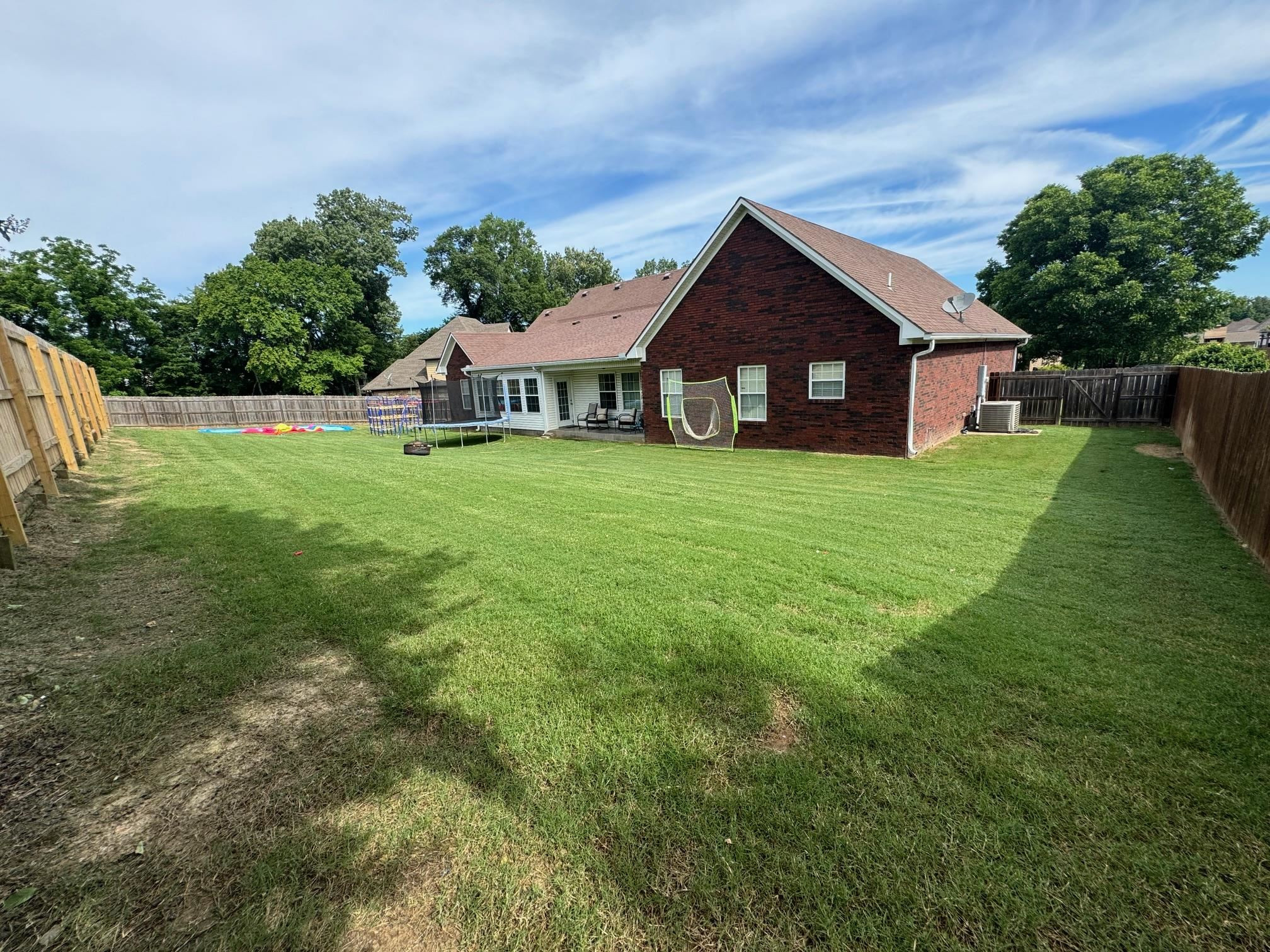 2303 Oakwood Cove