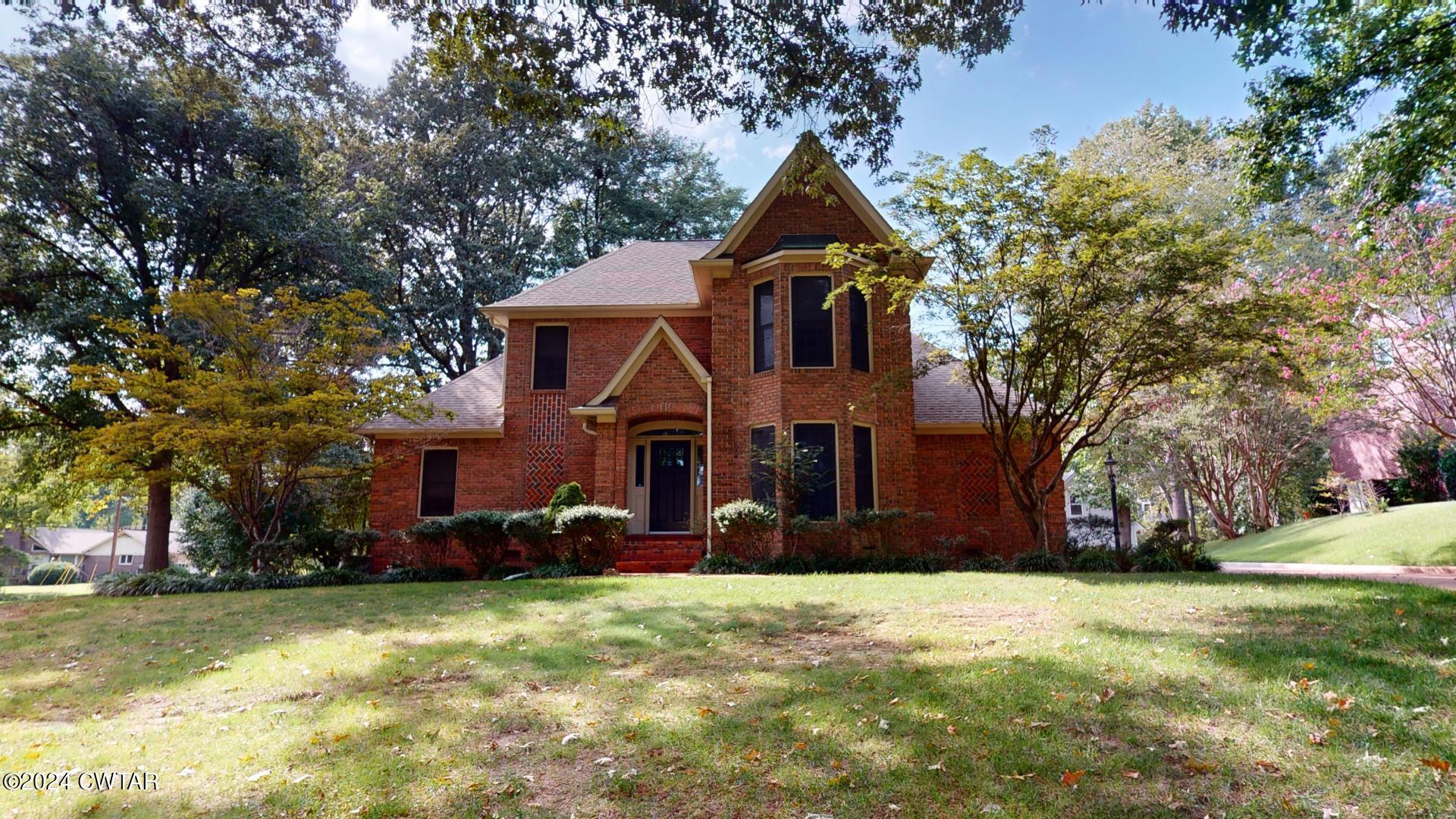 1005 Valley Road