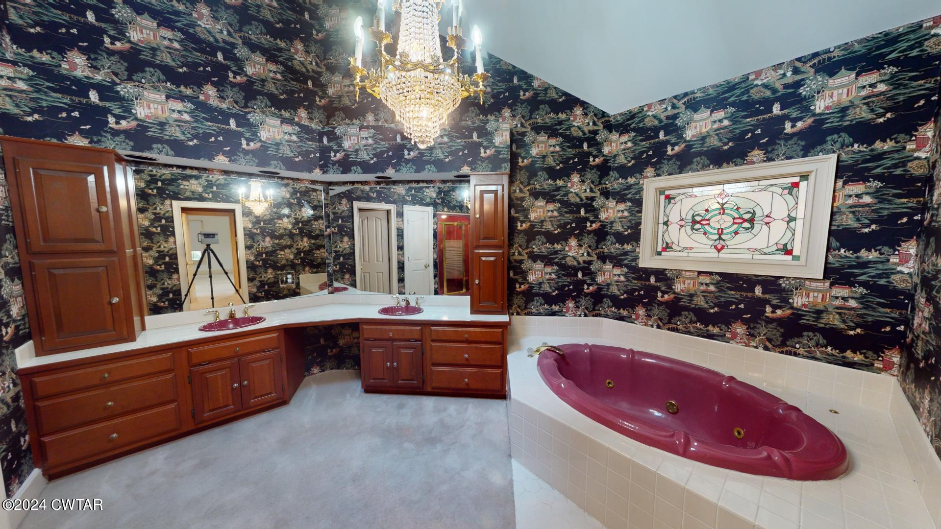 1005 Valley Road