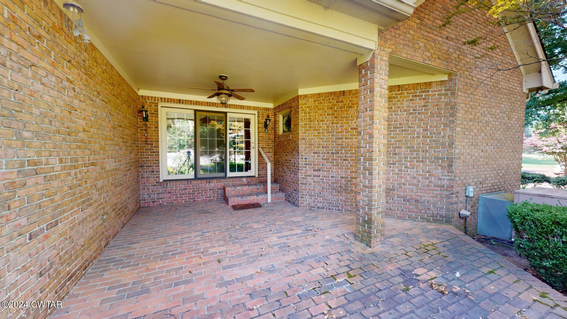 1005 Valley Road