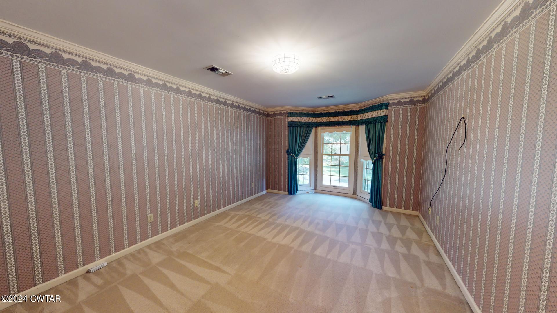 1005 Valley Road