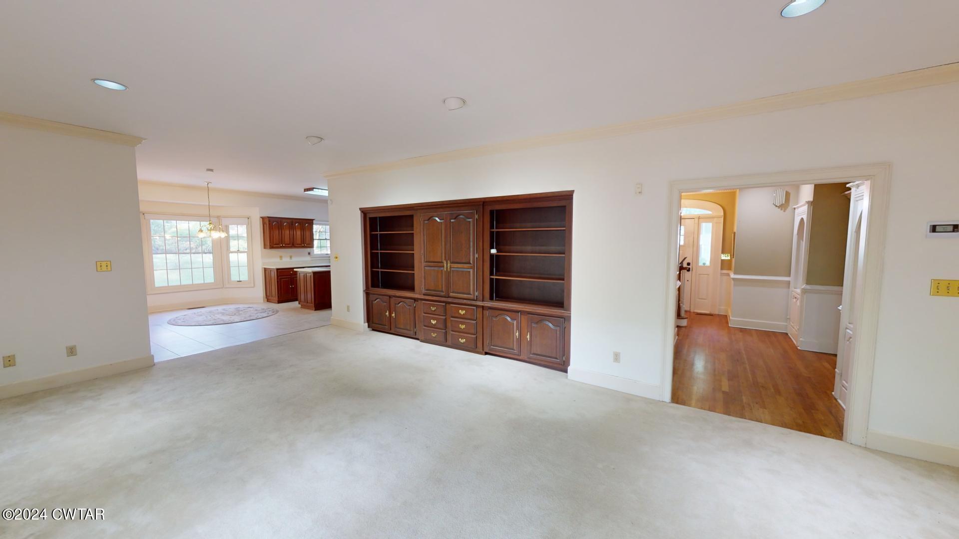 1005 Valley Road