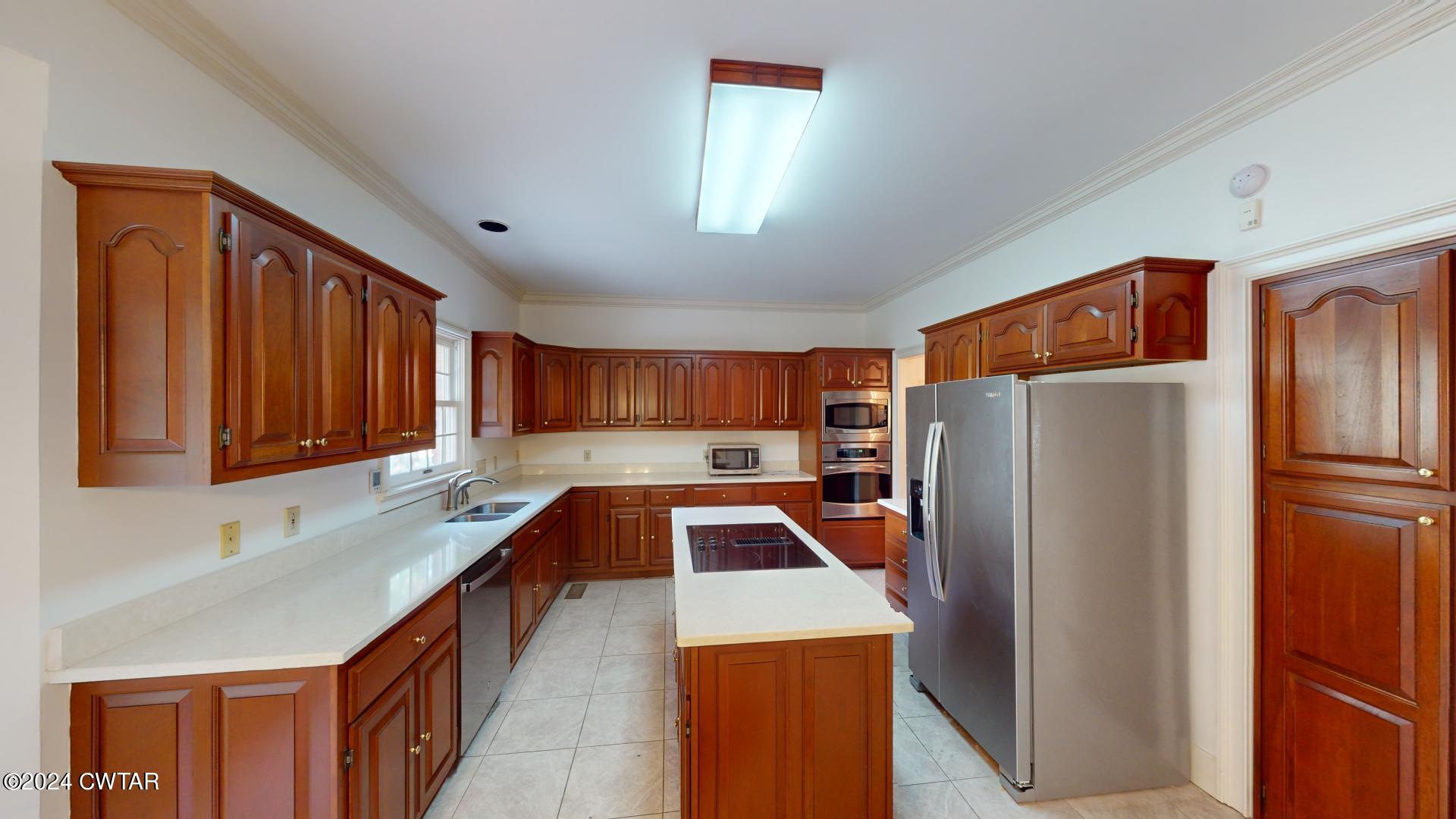 1005 Valley Road