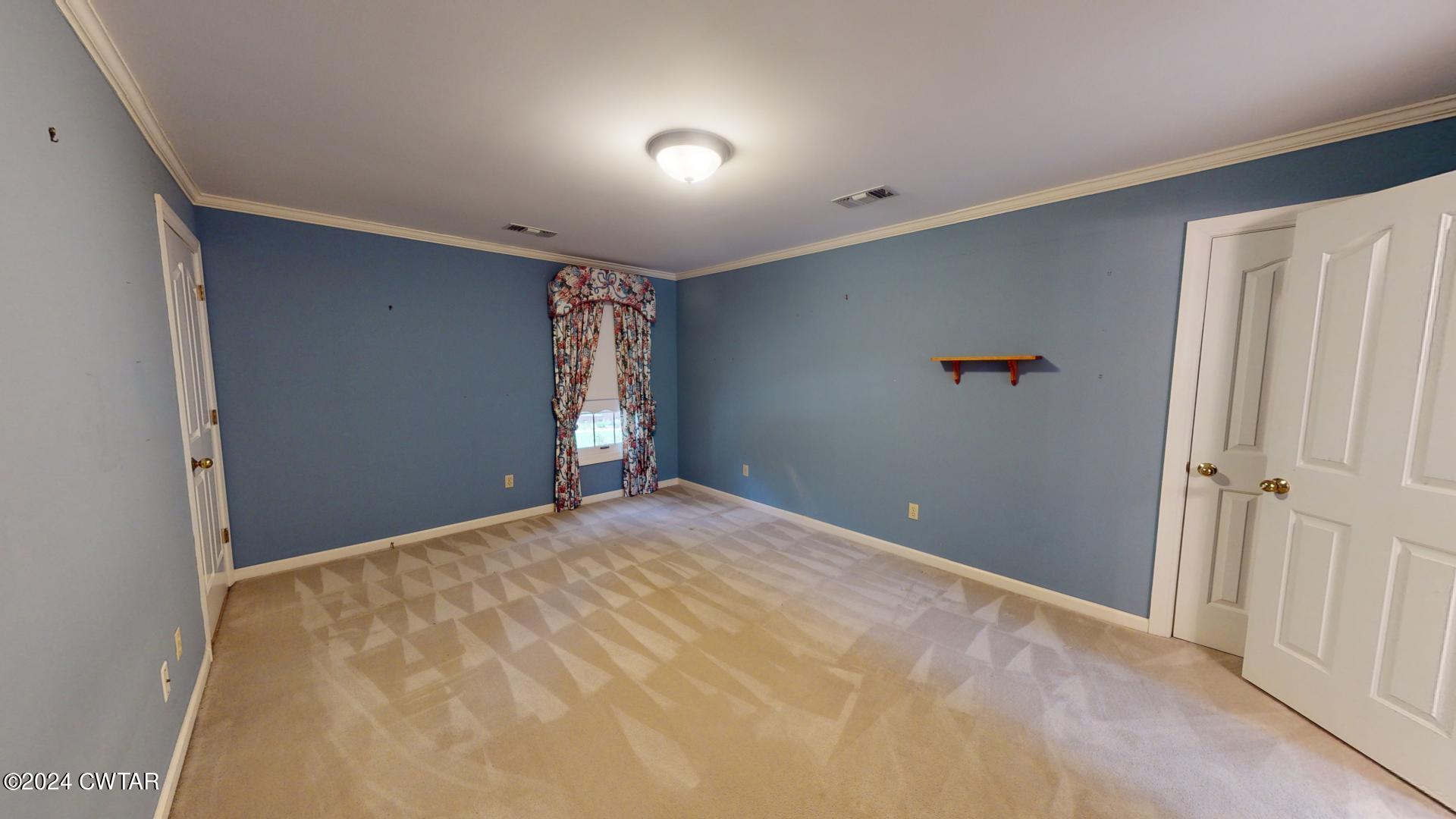 1005 Valley Road