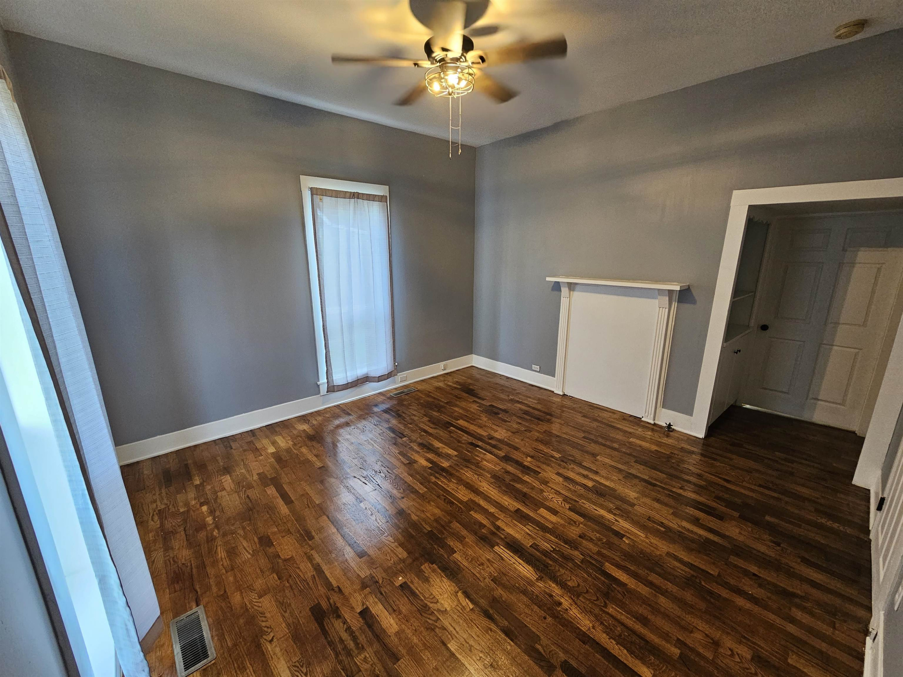 306 Broadway Ave Avenue