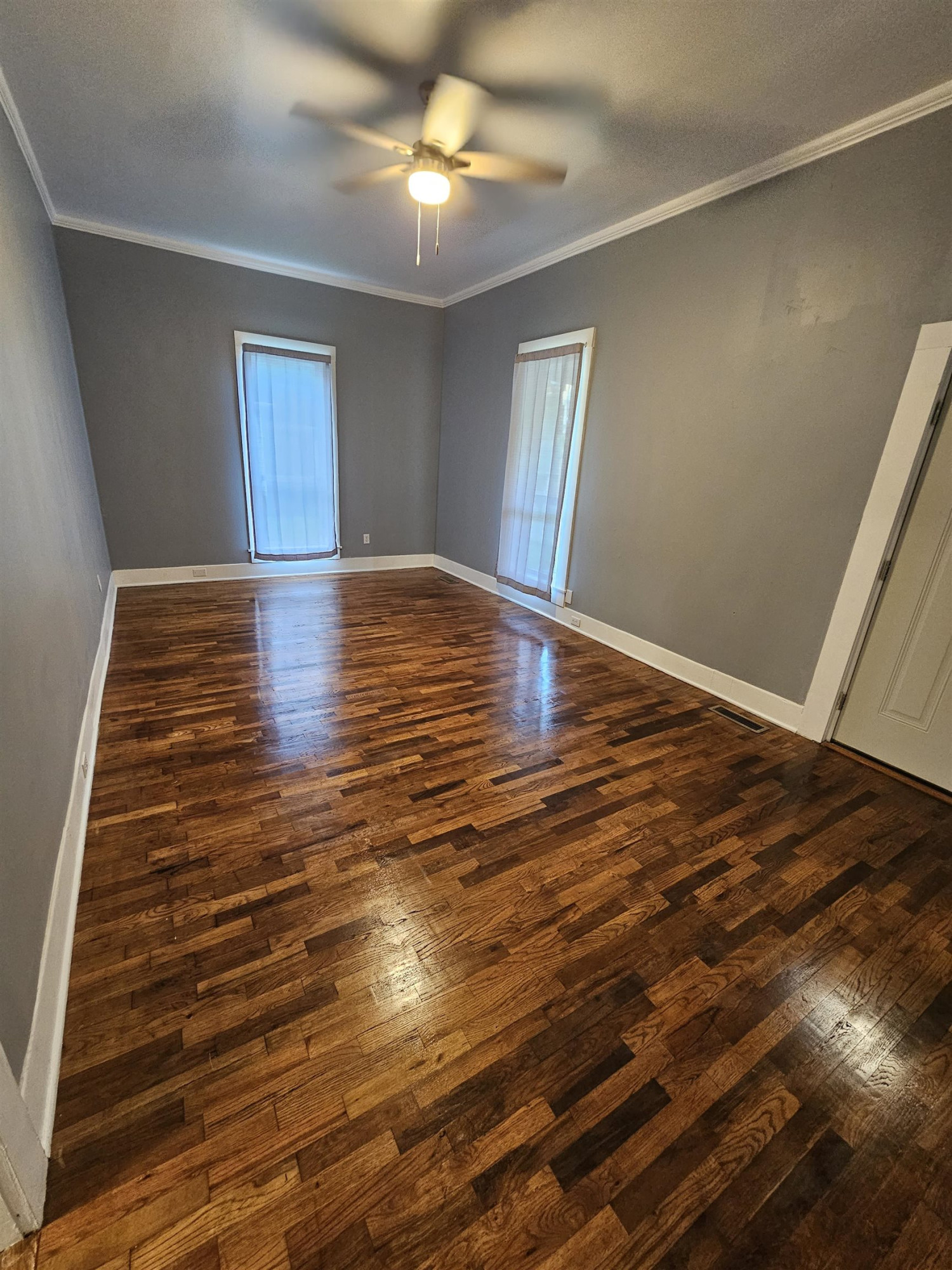 306 Broadway Ave Avenue