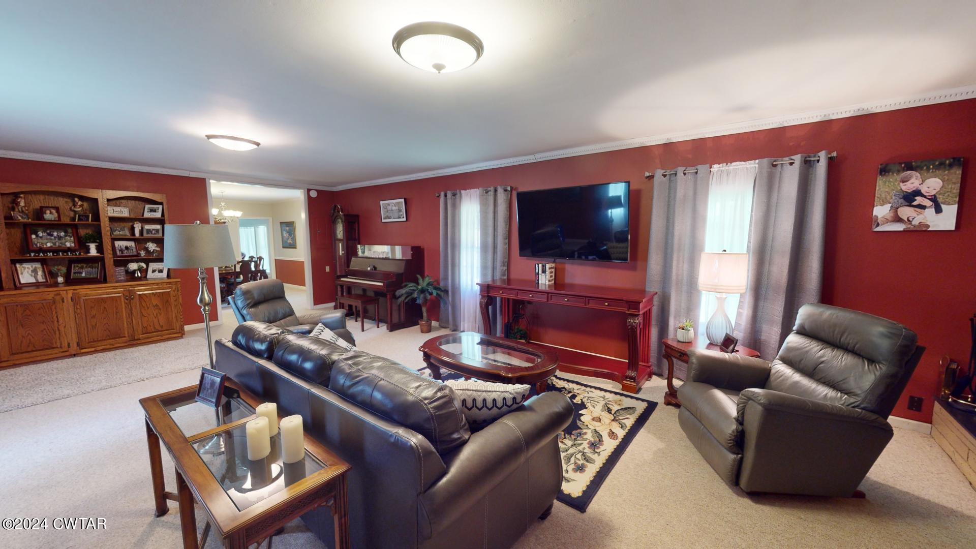 1003 Lake Road