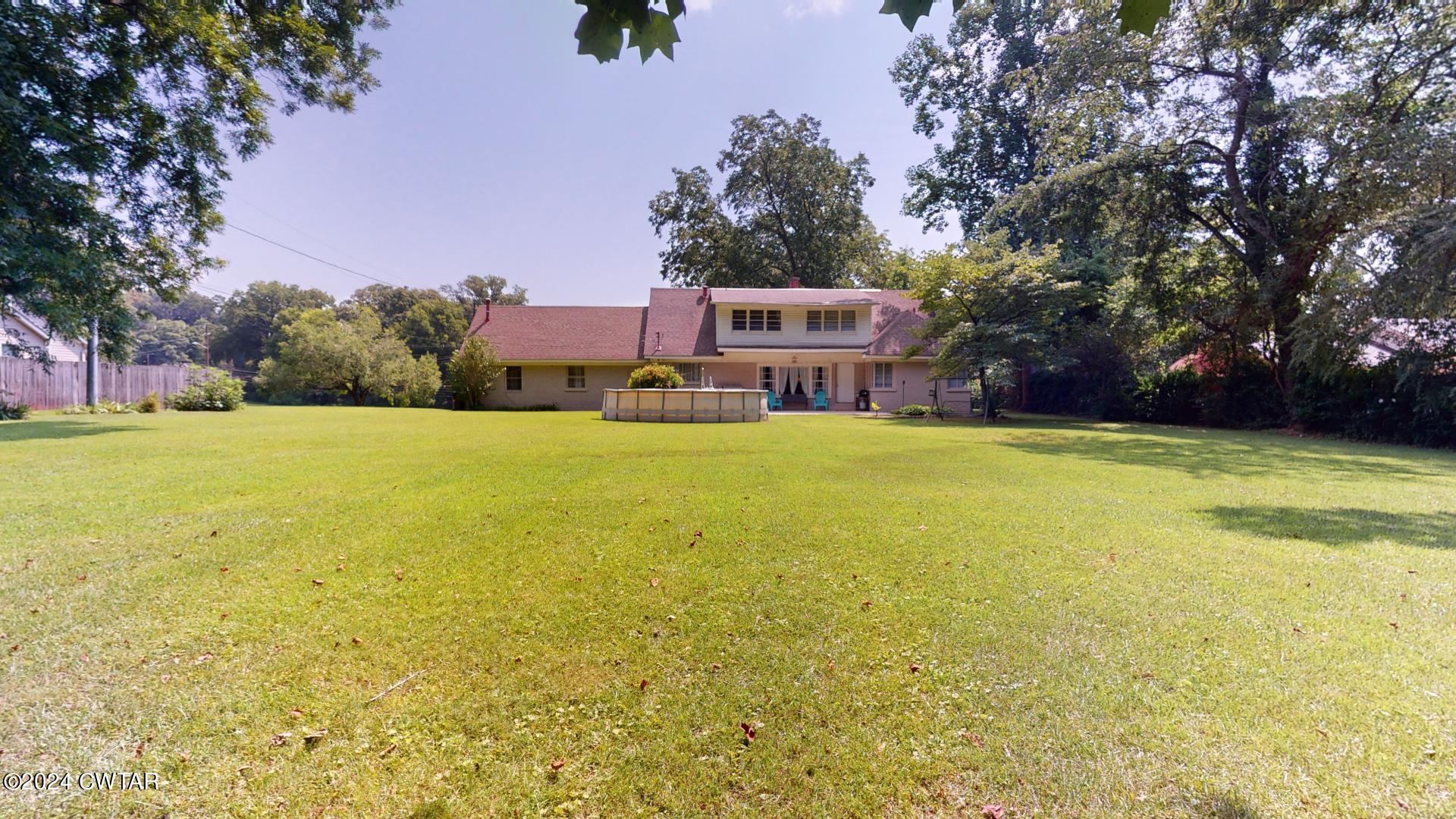 1003 Lake Road